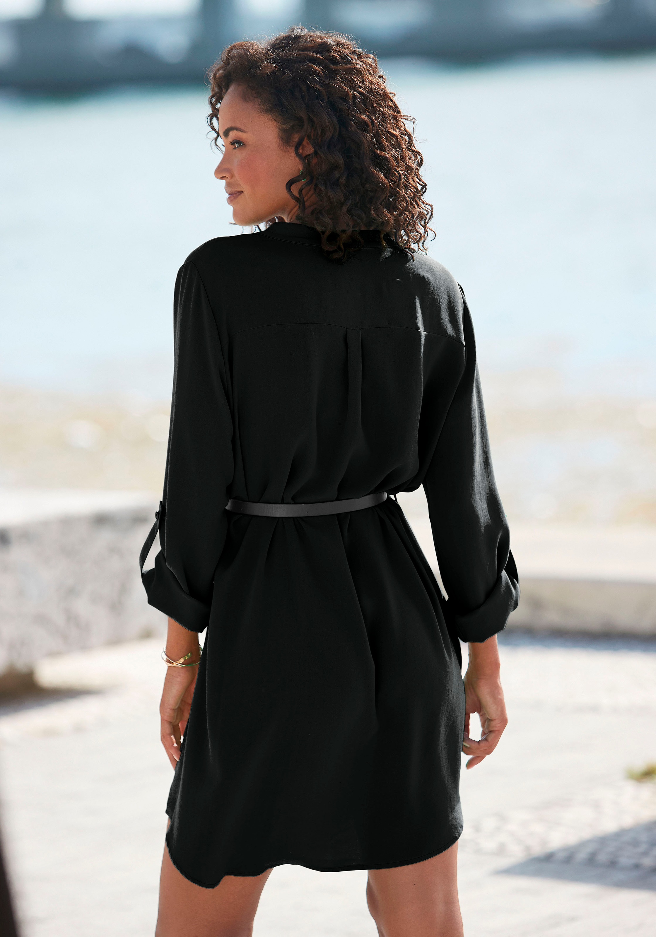 Thumbnail - LASCANA Longbluse, (mit Gürtel in Lederoptik), aus gekreppter Ware, lockeres Blusenkleid