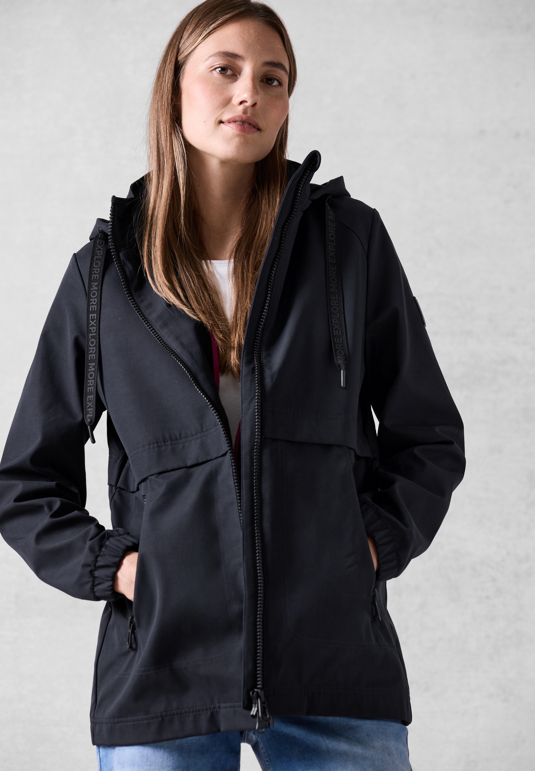 Outdoorjacke, mit Kapuze, aus softem Materialmix