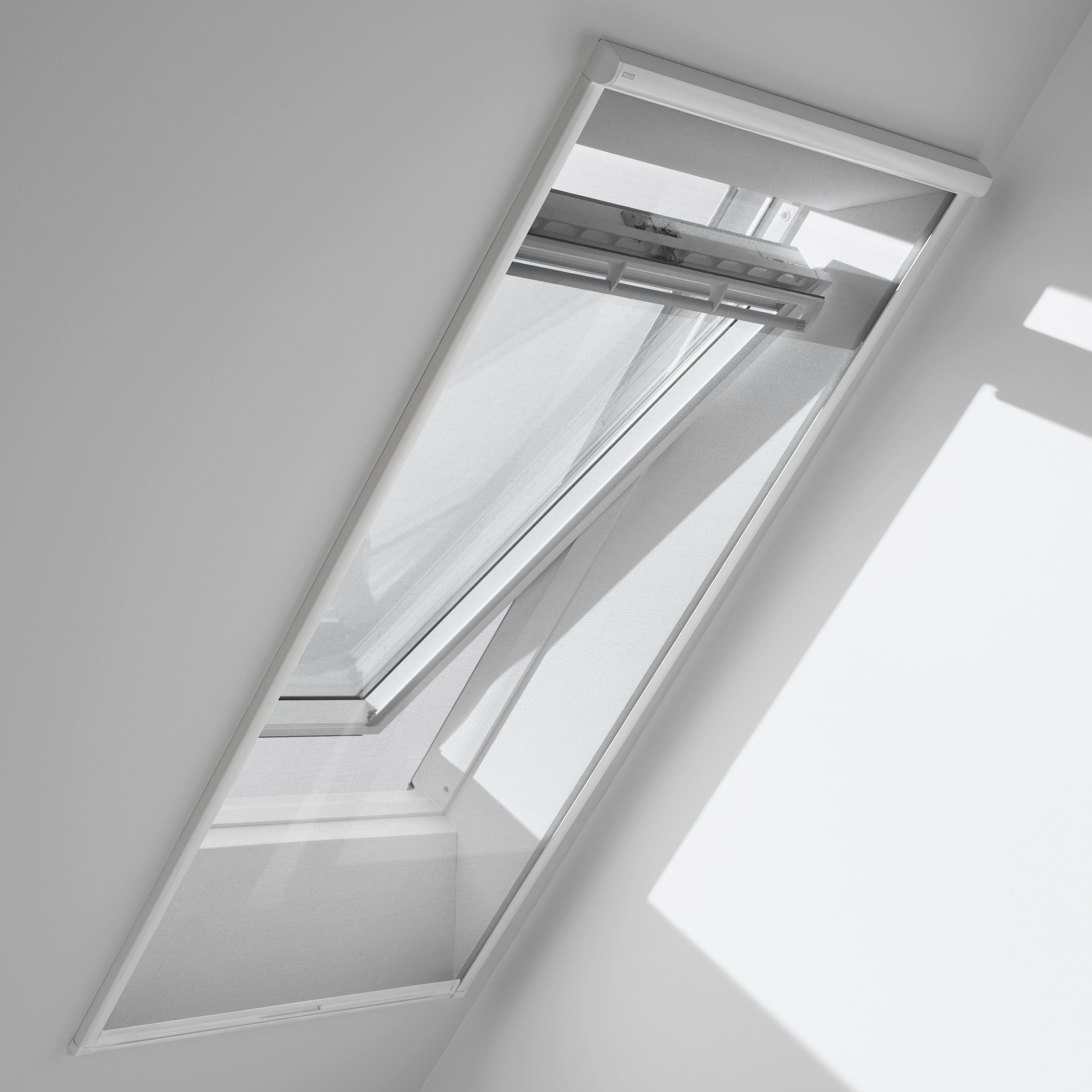 VELUX Insektenschutzrollo »für Dachfenster, ZIL UK04 0000SWL«, transparent,  Insektenschutz, für max. Dachausschnitt: 1285 x 1600 mm auf Rechnung | BAUR