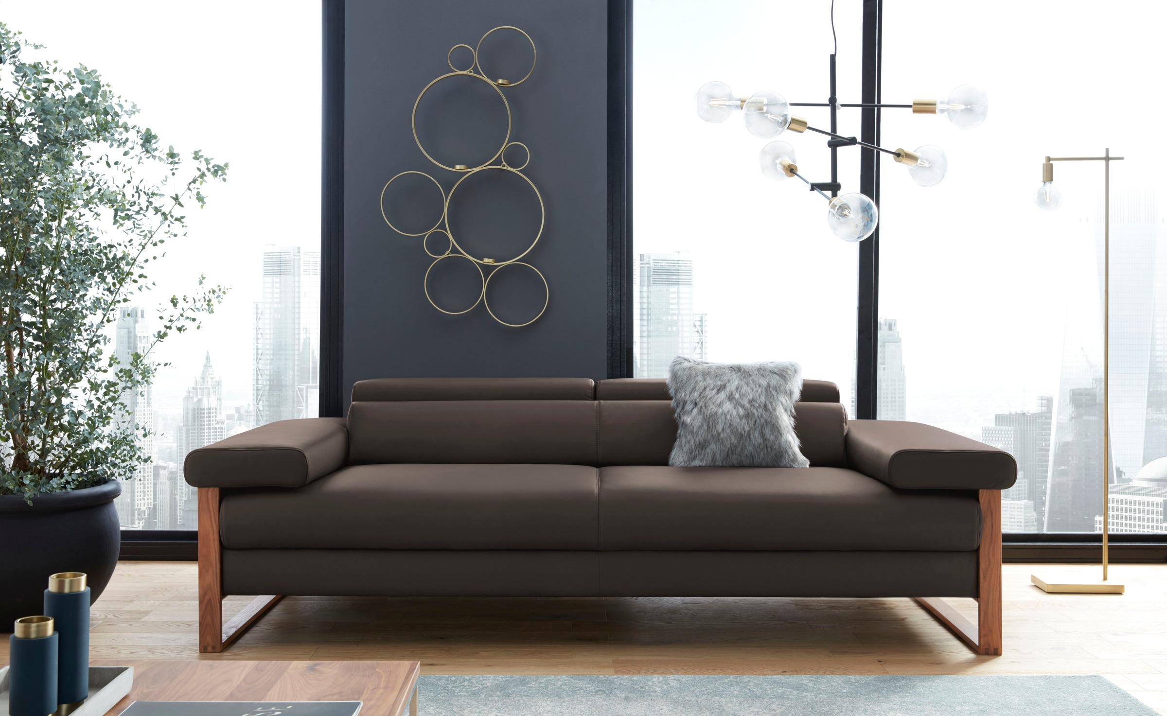 W.SCHILLIG 2,5-Sitzer "finn" German Design Award 2016, Fußgestell Nussbaum natur, Breite 230 cm