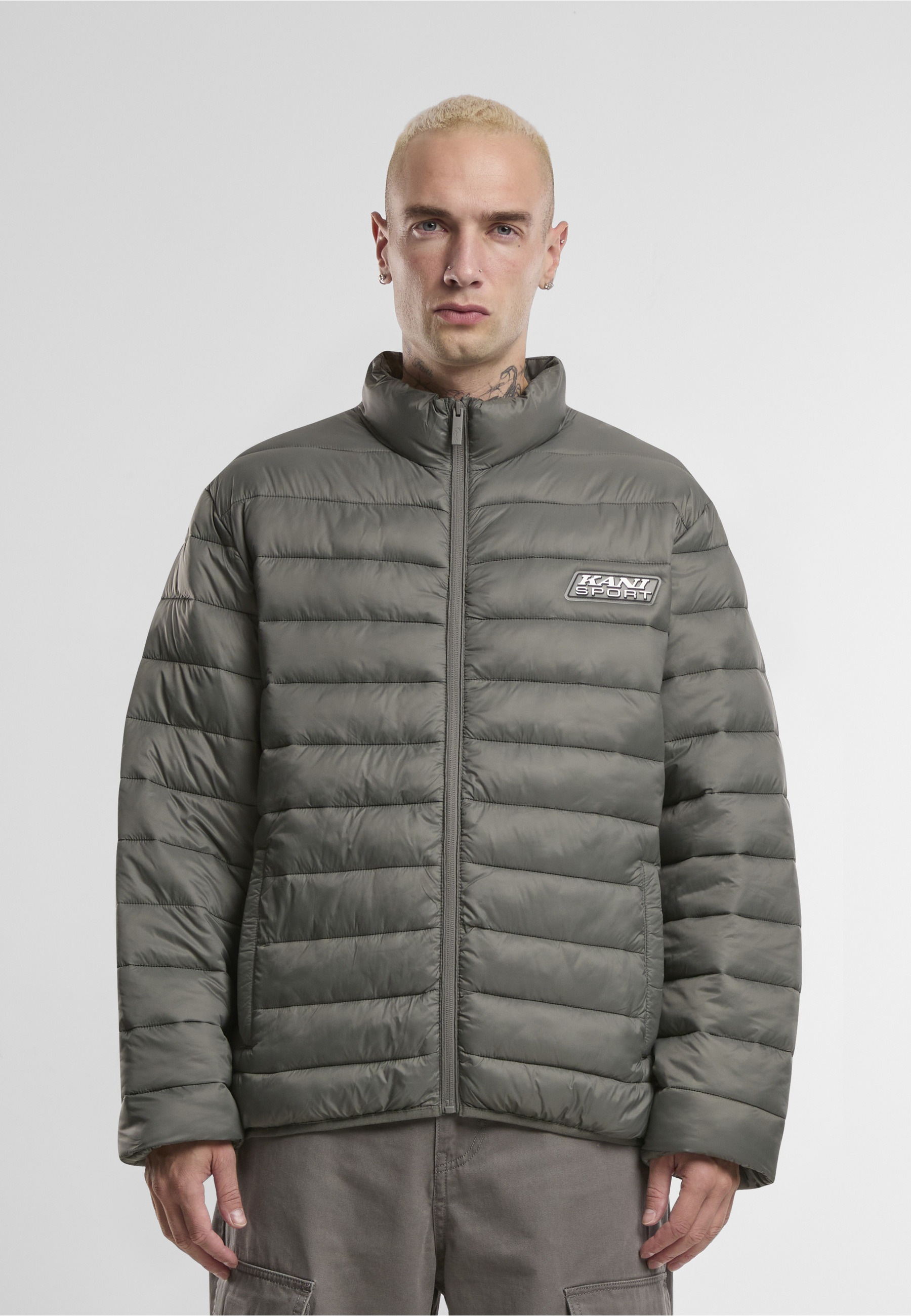 Karl Kani Allwetterjacke »Karl Kani Karl Kani Sport Patch Light Puffer Jacket« 1 Stk. tlg. ohne Kapuze