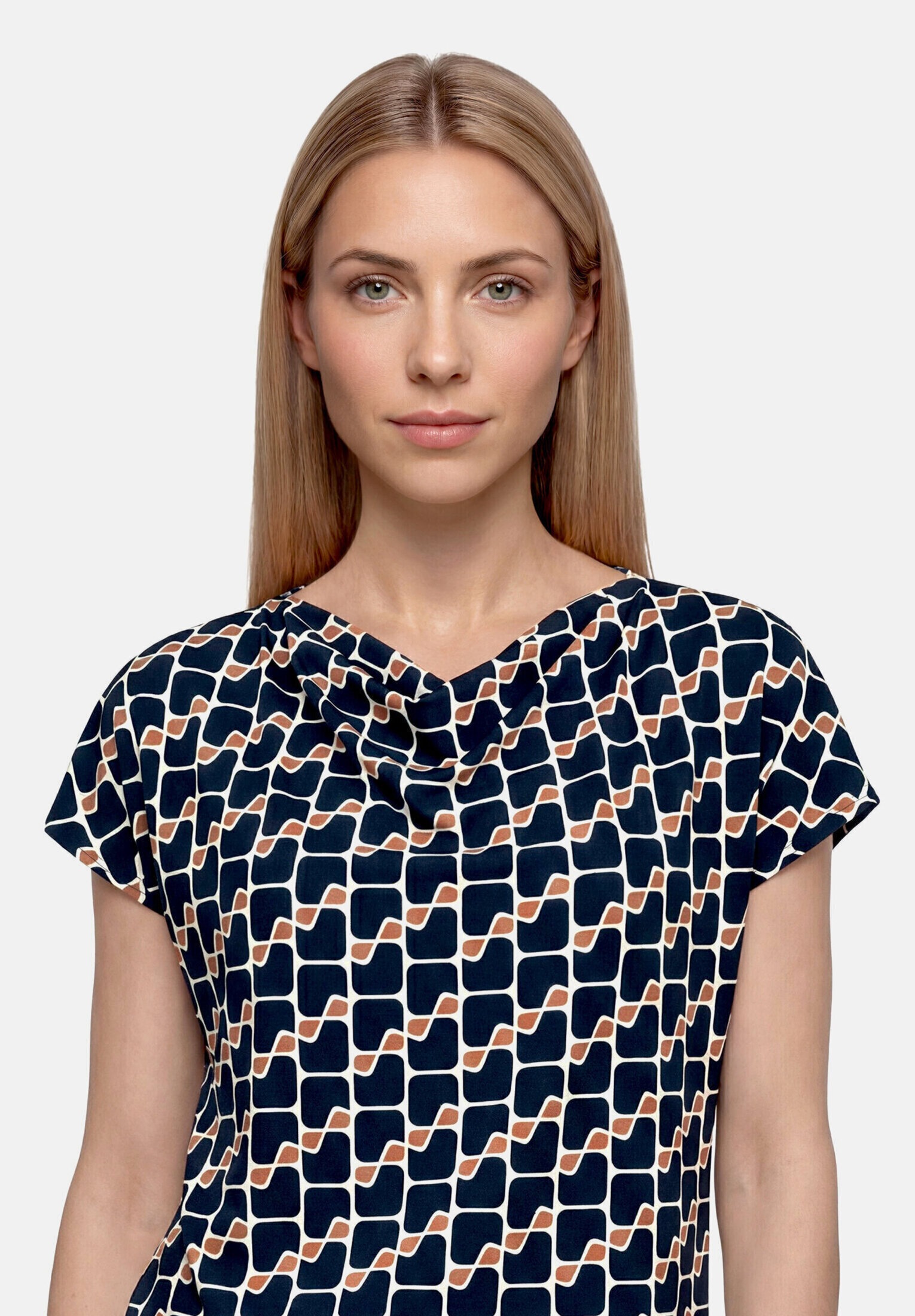 Betty Barclay Kurzarmshirt »Damen mit Wasserfallausschnitt« 1