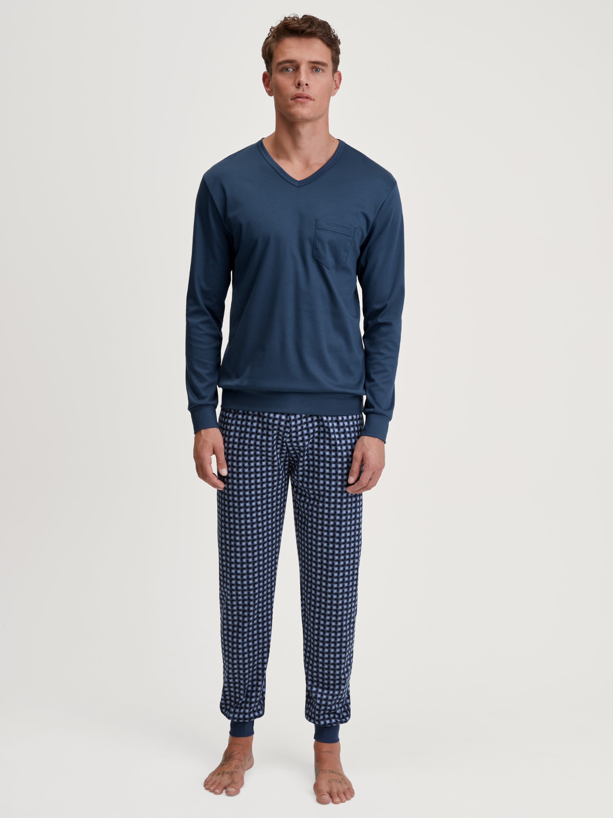 CALIDA Schlafanzug "Relax Streamline 1", 2 Stk. atmungsaktiv, weich, V-Auss günstig online kaufen