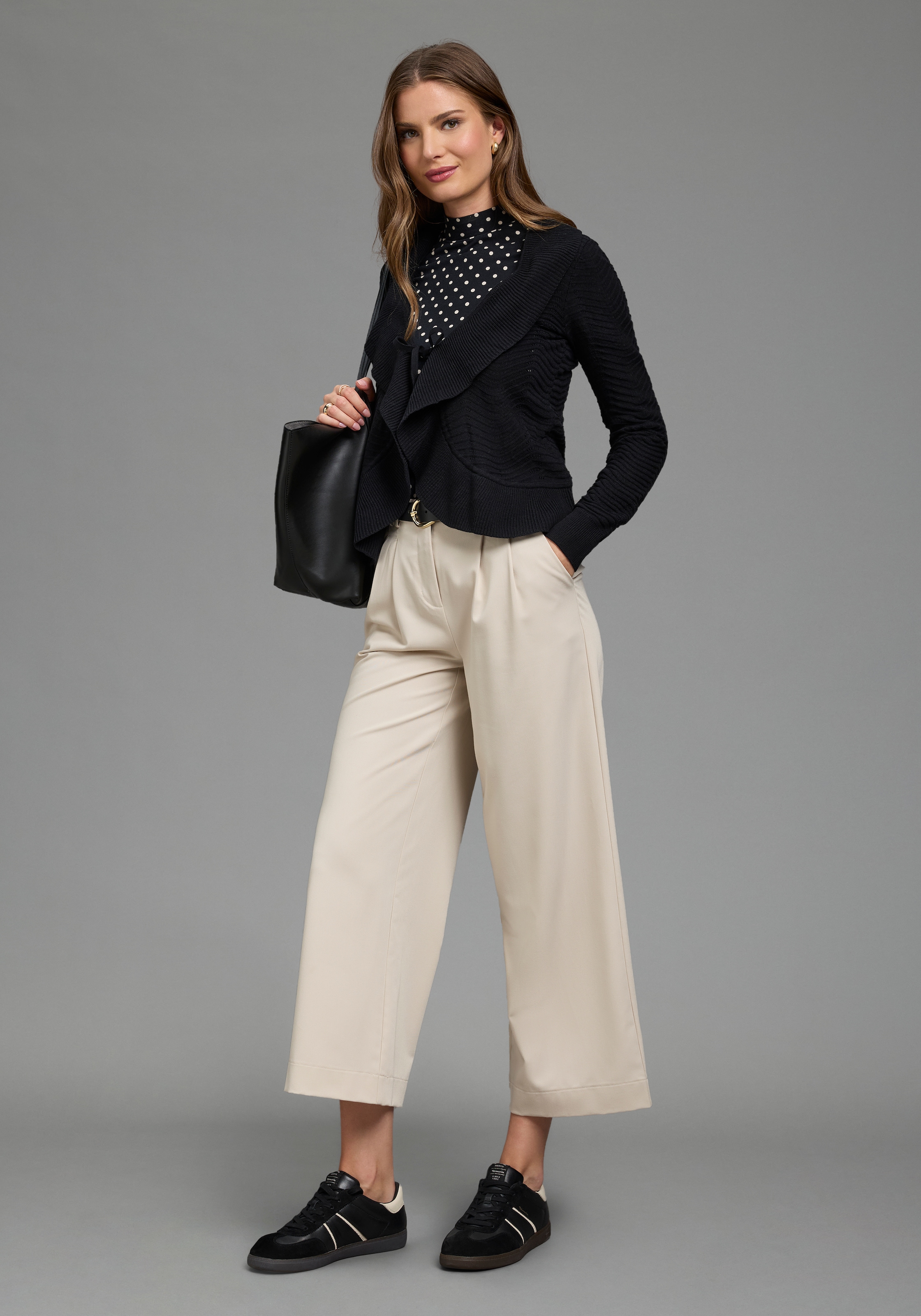 Laura Scott Ajourstrickjacke »mit Ajourstrickmuster« aus leichtem Strick mit Volants und Bindeband