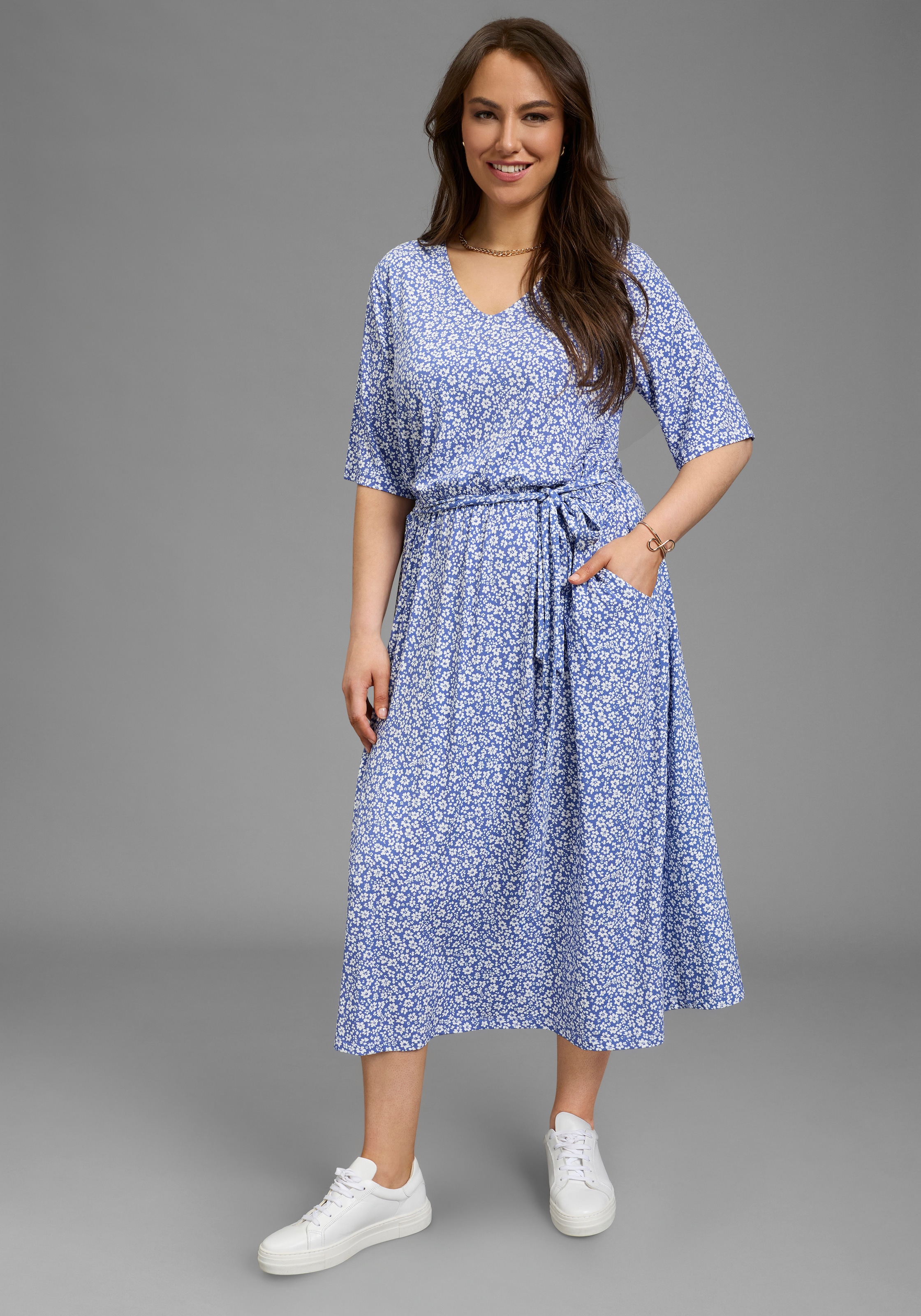 Laura Scott CURVE Midikleid Eingrifftaschen in geblümter Optik günstig online kaufen