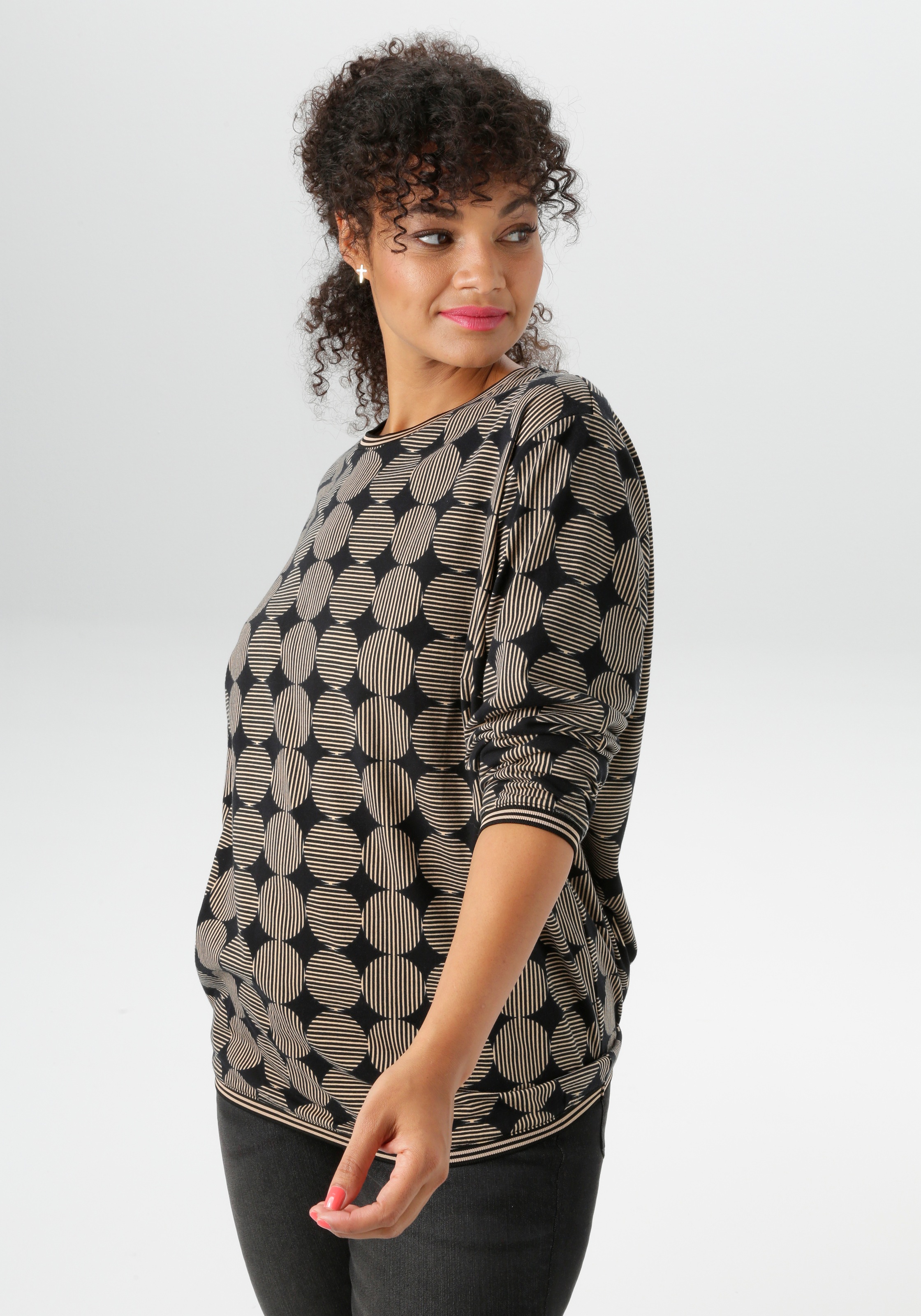 Aniston PLUS Sweatshirt, mit großflächigem, Pünktchendruck günstig online kaufen