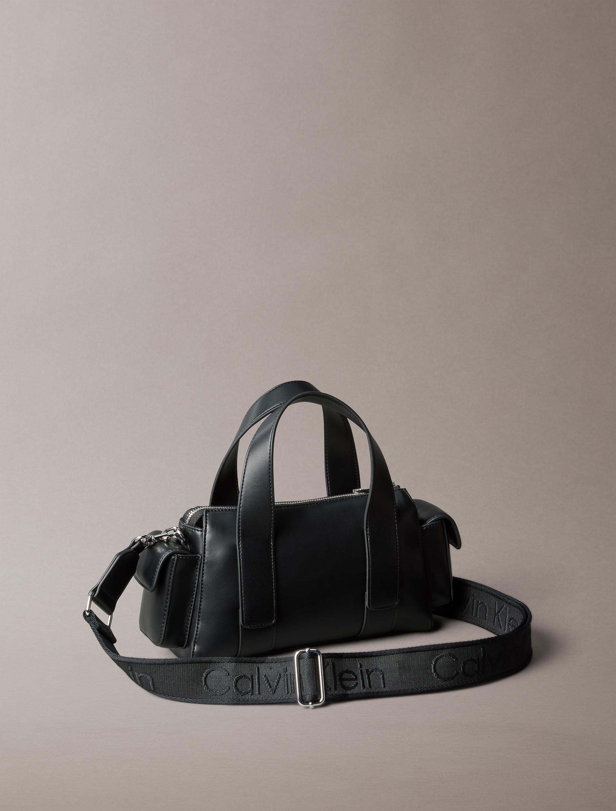 Calvin Klein Henkeltasche »WEBBING STRAP POCKET BAG« Schultertasche, Umhängetasche, Handtasche Damen