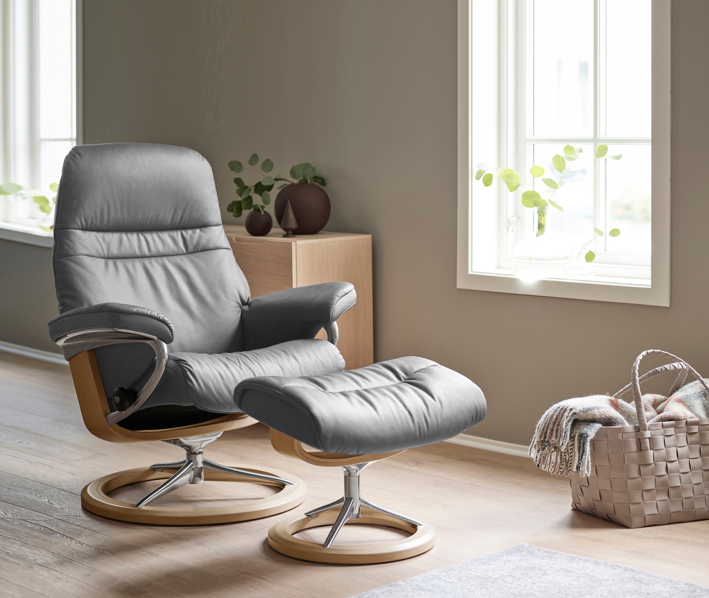 Stressless® Relaxsessel »Sunrise«, (Set, Relaxsessel mit Hocker), mit Signature Base, Größe S, Gestell Eiche