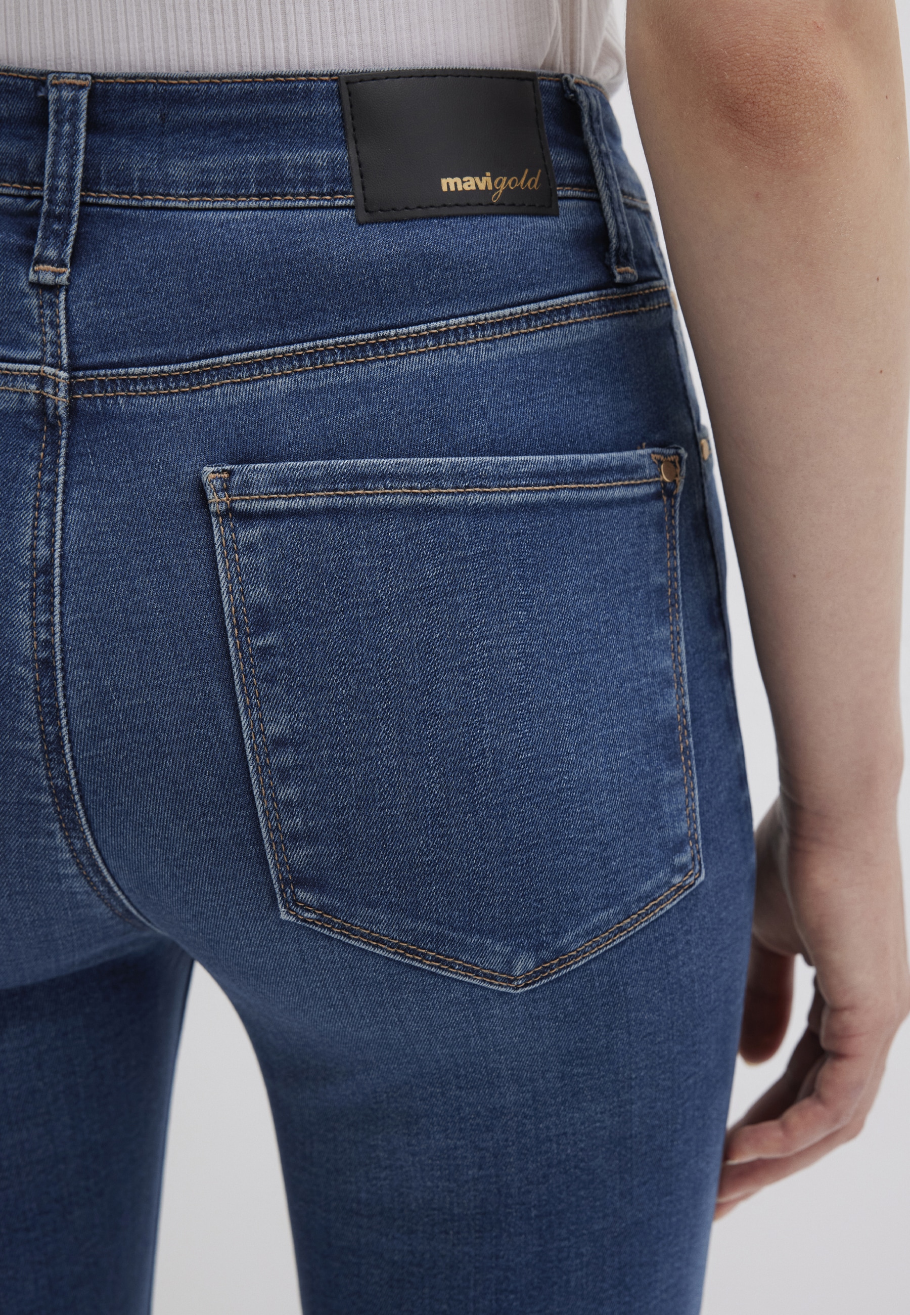 Mavi Straight-Jeans »KENDRA«, gerde Form