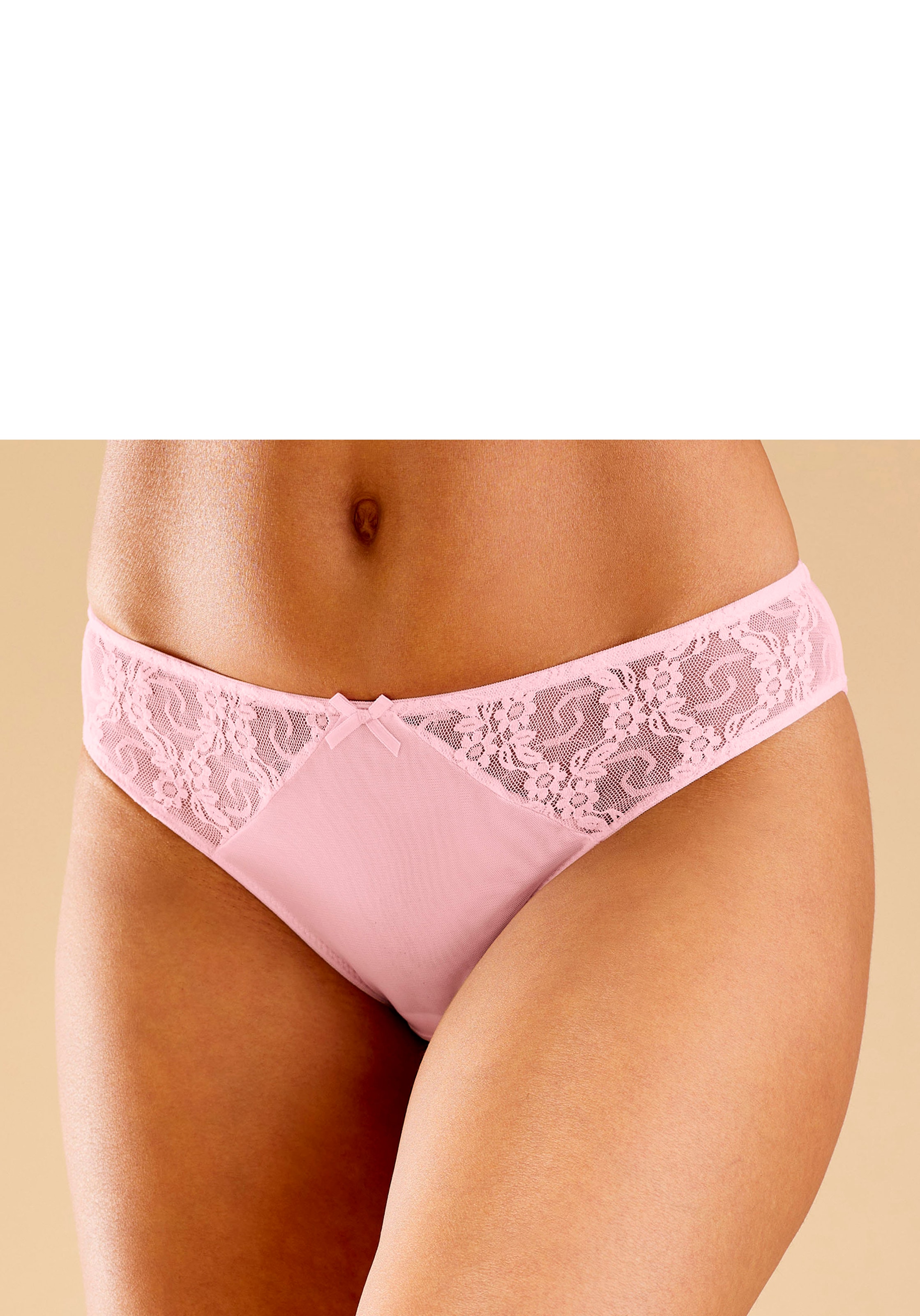 petite fleur Slip, (3 St.), mit hübschen Spitzeneinsätzen