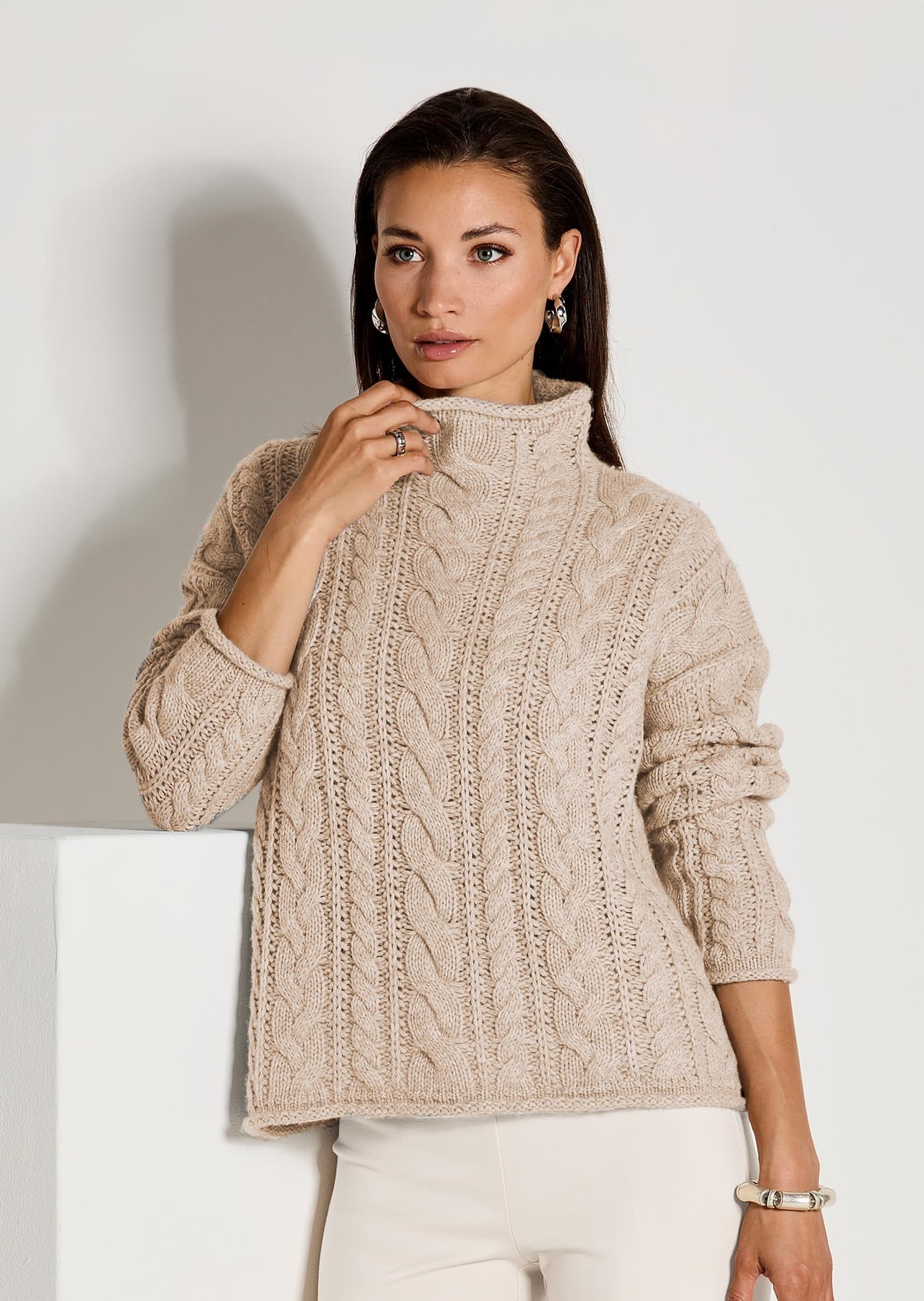 MADELEINE Longpullover »Strickpullover Stilvoller Grobstrickpullover mit Zopfmuster« Mit Zopfmuster