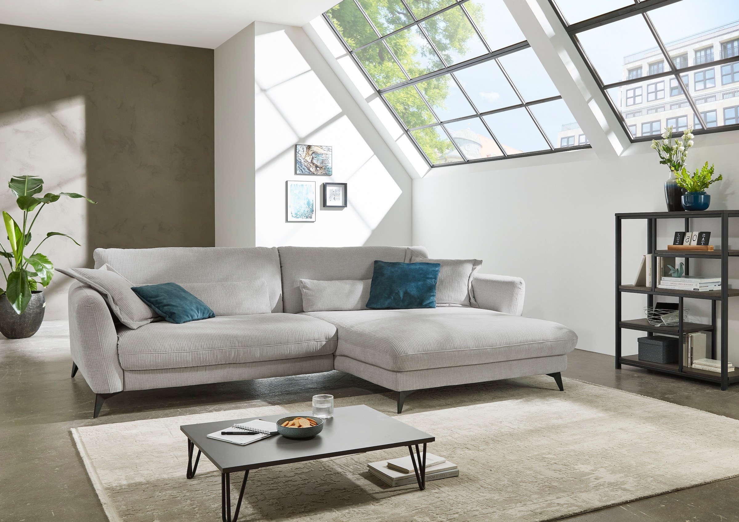 Die PlanBar Ecksofa »MP-IN23149 L-Form«, Kaltschaumpolsterung mit SoftSitz, Lose Rückenkissen