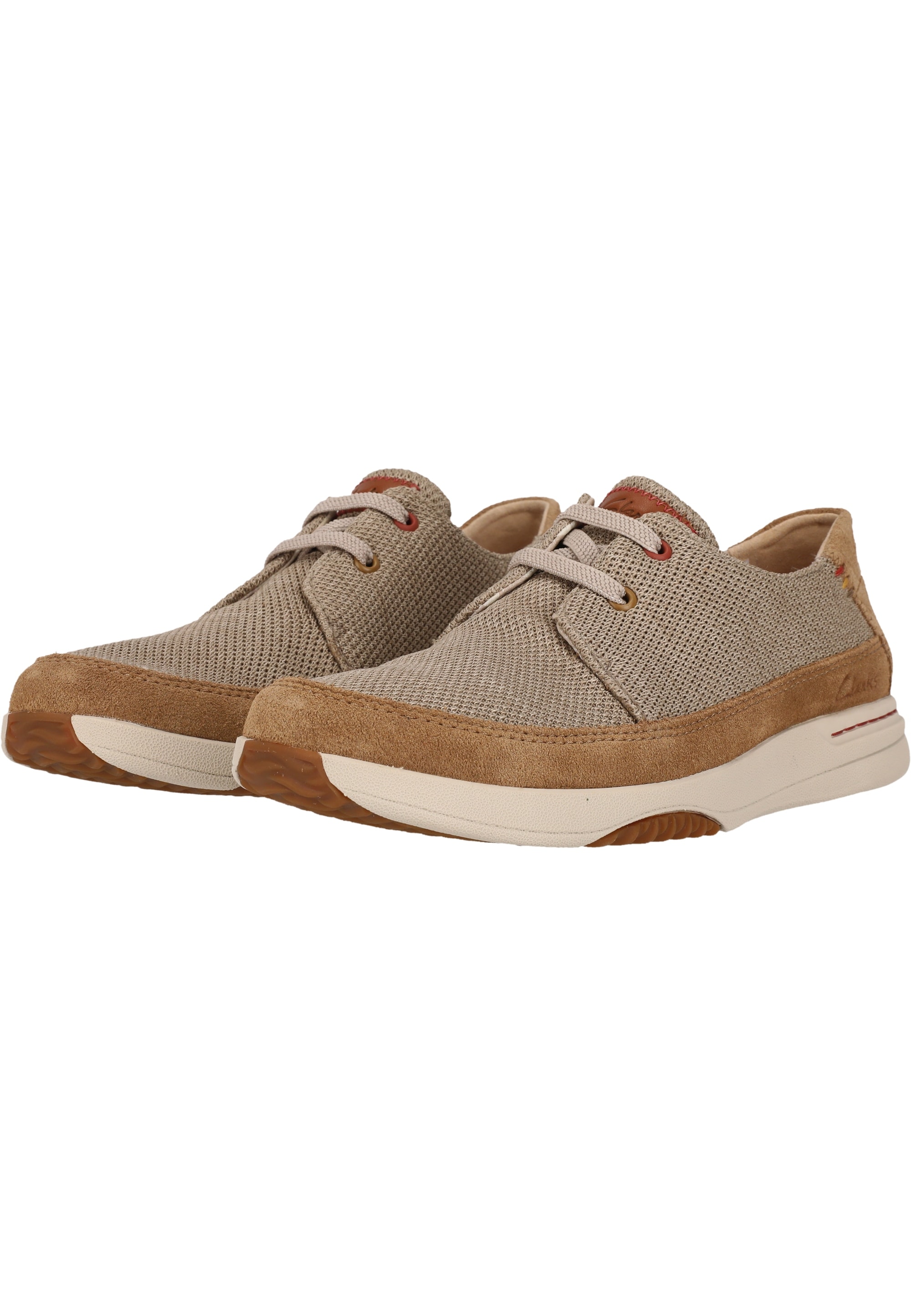 Clarks Sneaker »Easeway«  aus atmungsaktiven und leichten Materialien
