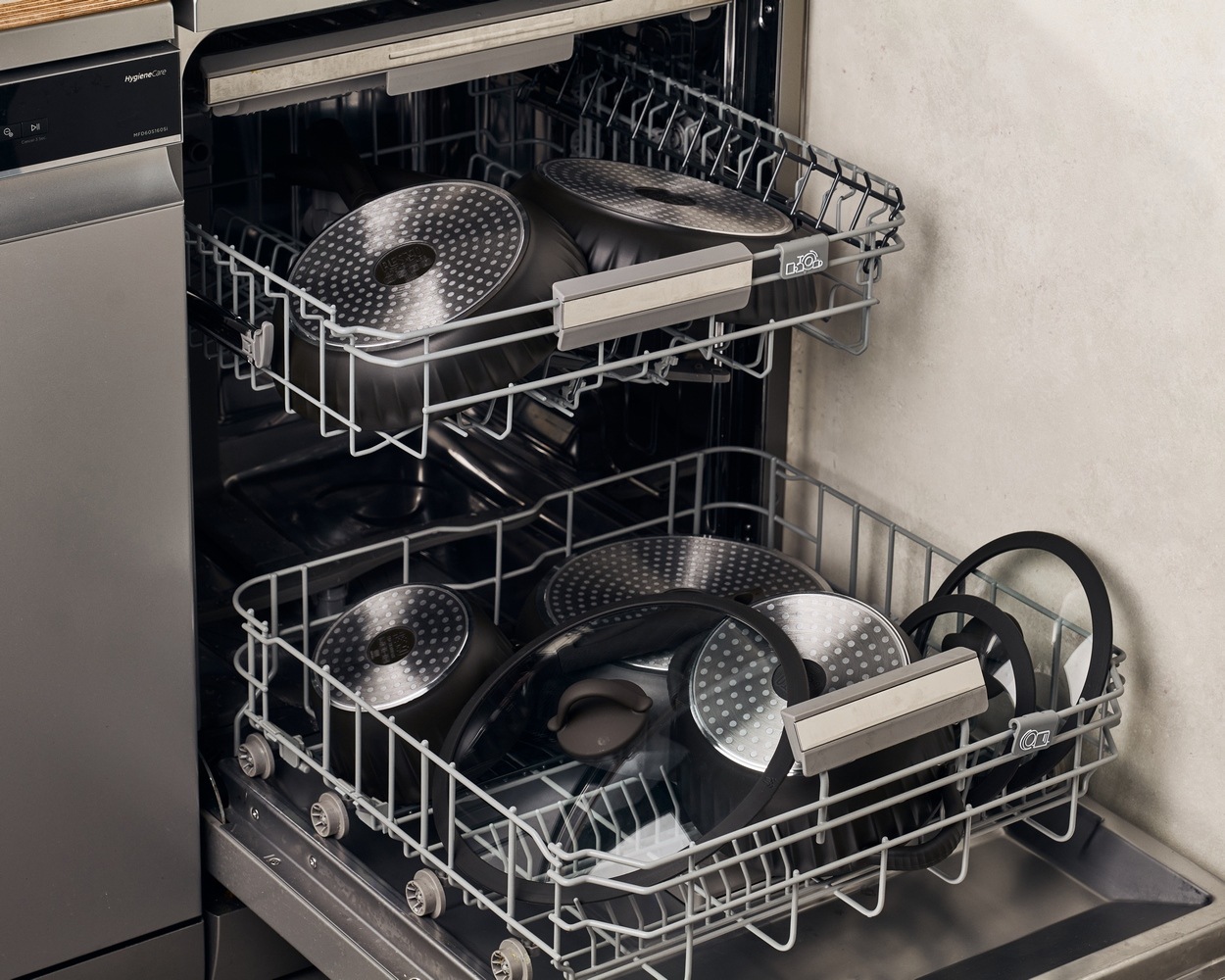 RESTO Kitchenware Bratentopf »Ascella, Schmortopf antihaftbeschichtet und spülmaschinenfest«, Aluminiumguss, (2 tlg.), Geeignet für alle Herdarten, auch Induktion, im Geschenkkarton