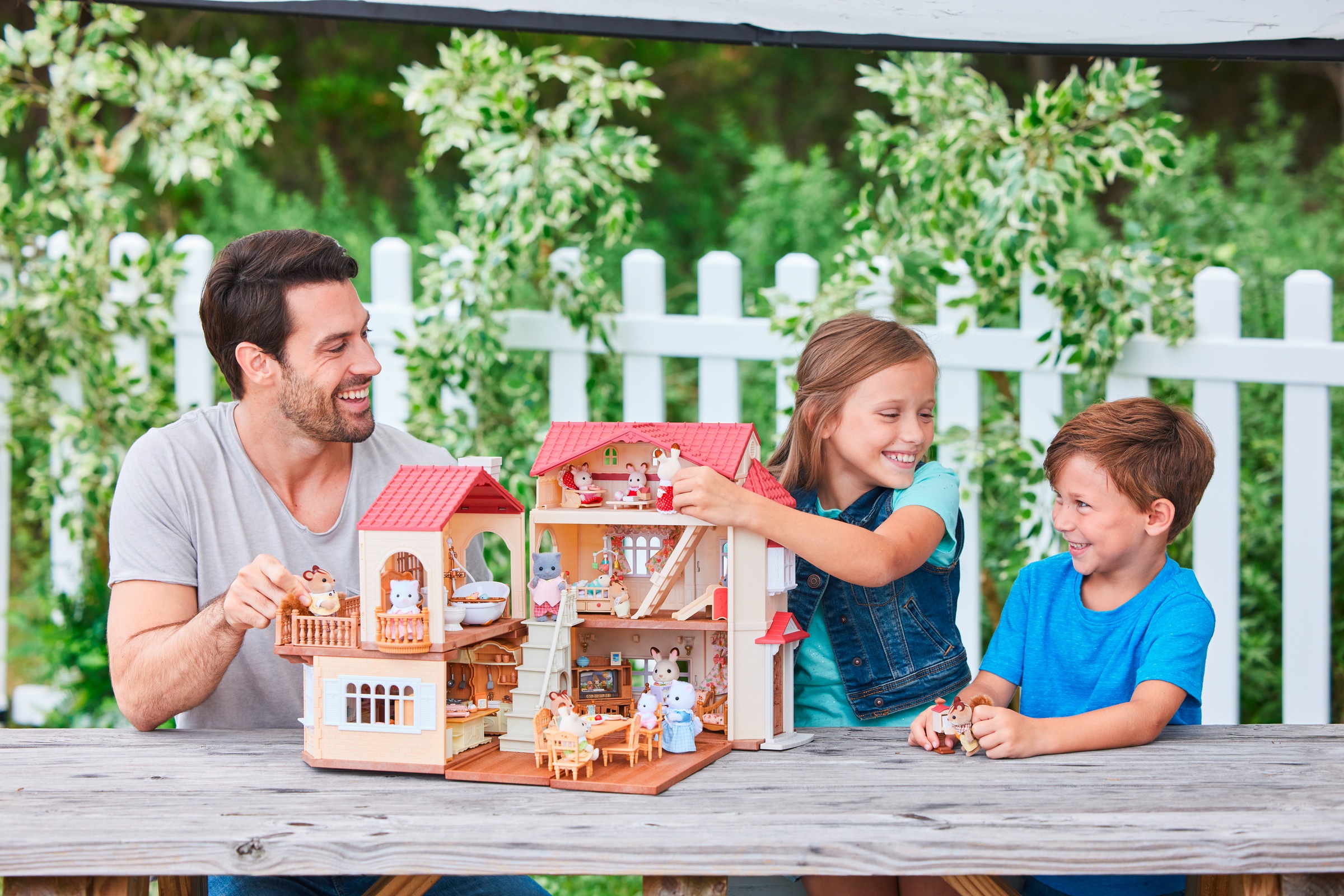 Sylvanian Families Spielwelt »Stadthaus mit Dachzimmer (5716)«