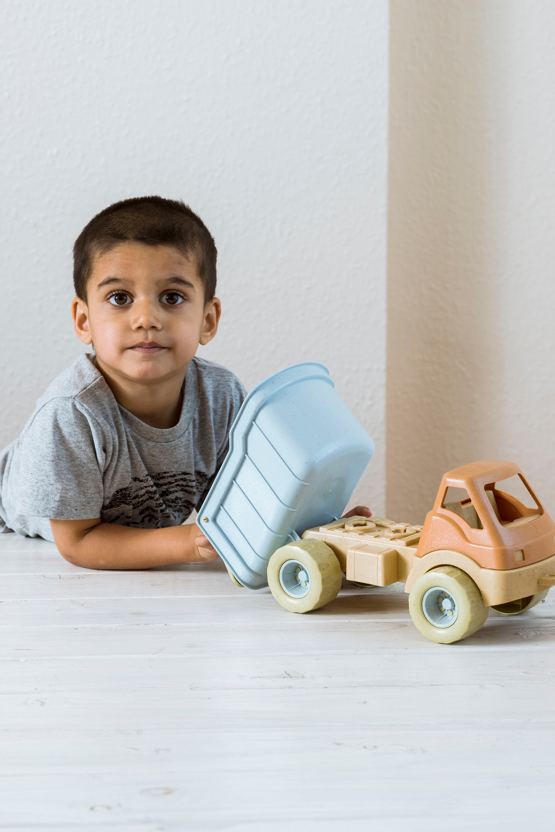 Spielzeug-Kipper »Bio Sand-Kipplaster«, Made in Europe