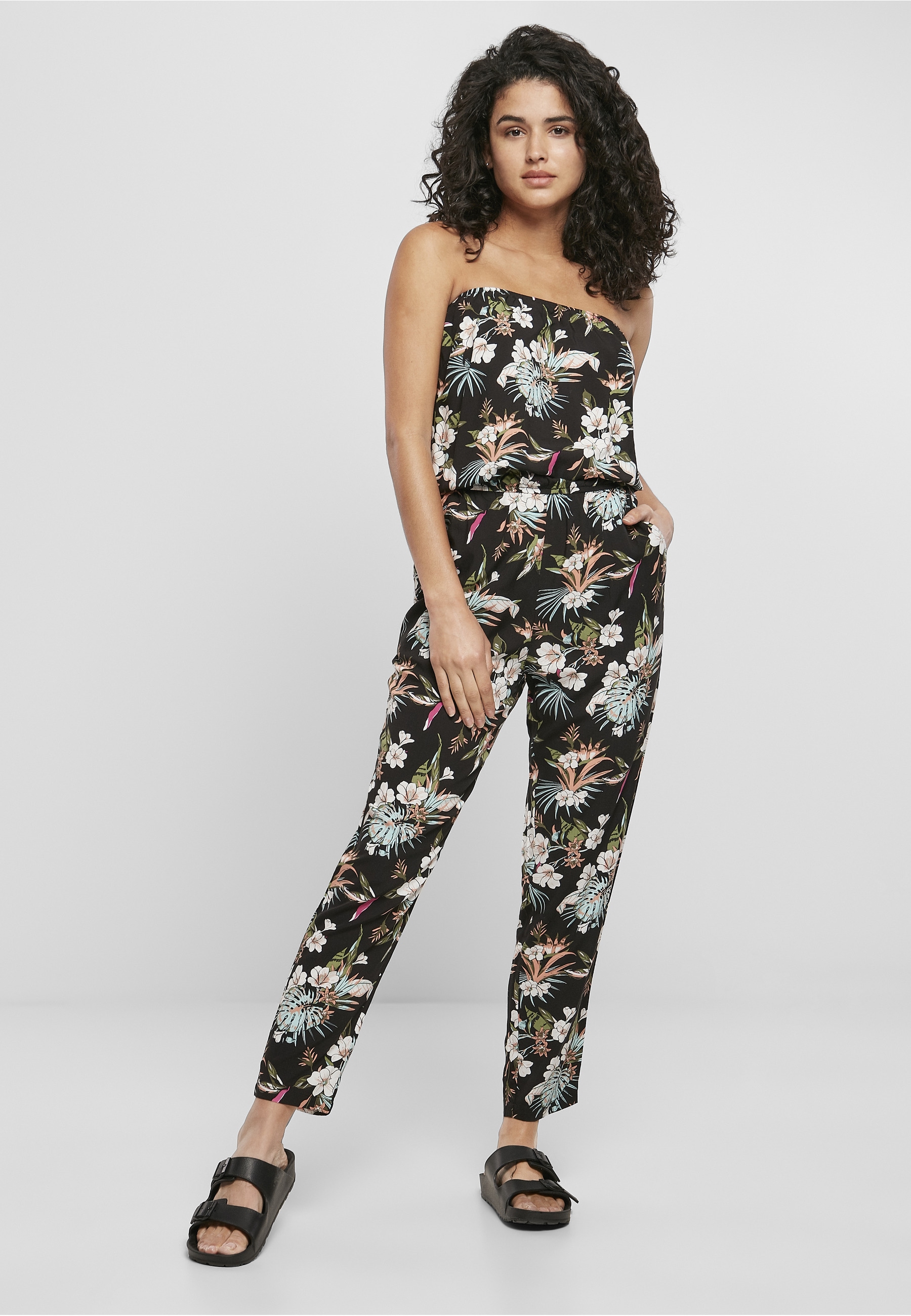 URBAN CLASSICS Jumpsuit »Urban Classics Damen Ladies Viscose Bandeau Jumpsuit« 1 Stk.