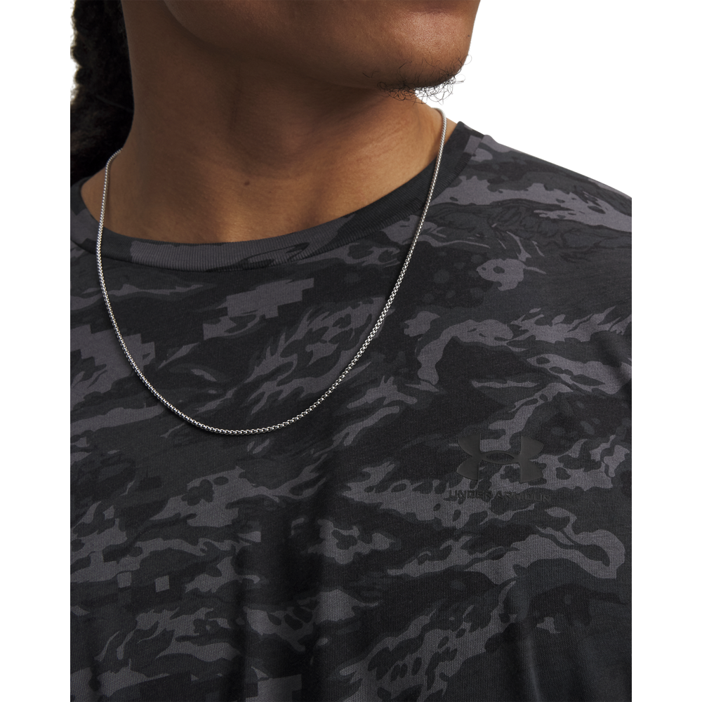 Under Armour® T-Shirt »UA ABC CAMO SS« sportlicher Stil, aus Baumwolle und Polyester, mit kurzen Ärmeln