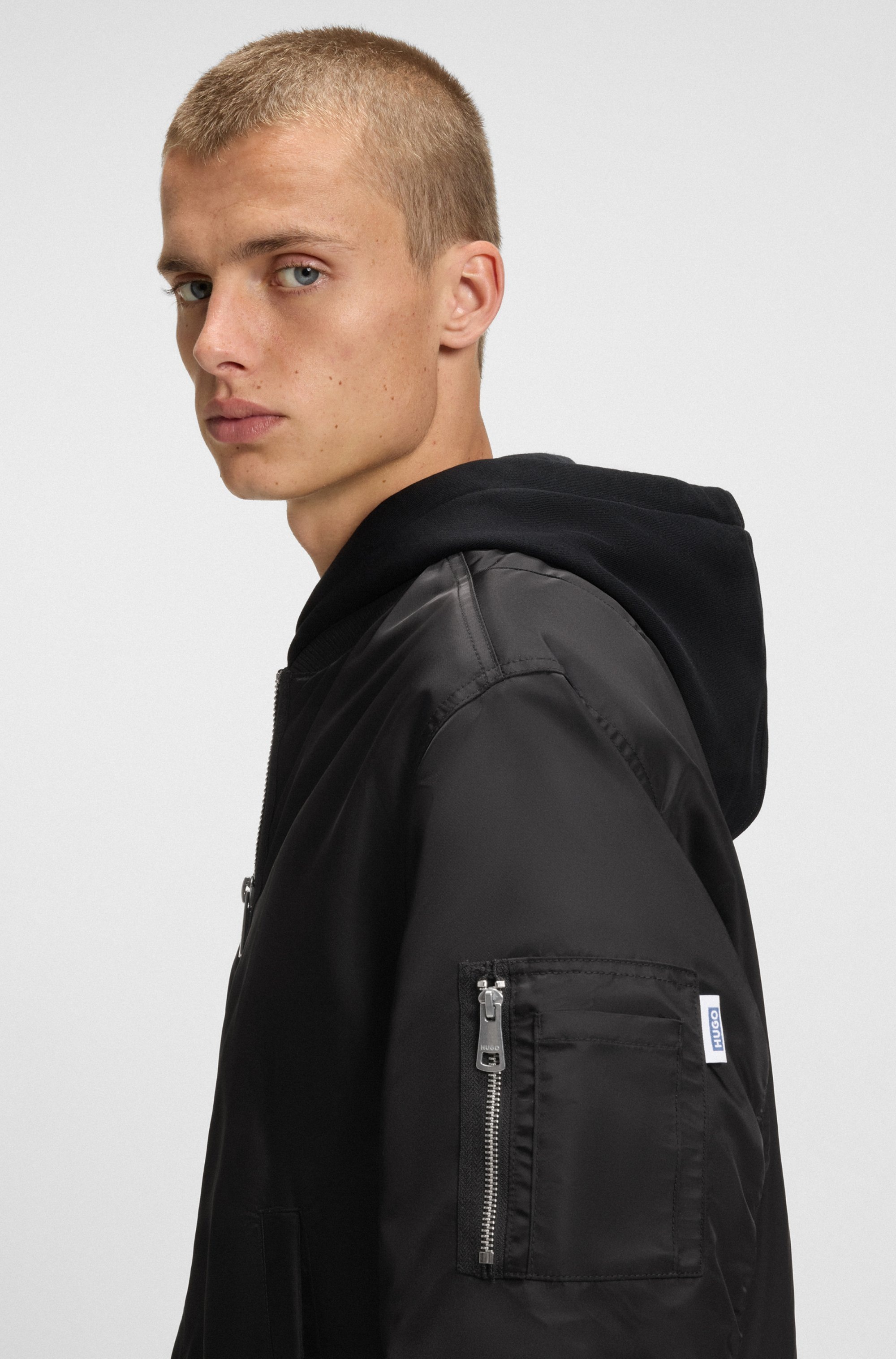 HUGO Blue Blouson »Biero«, mit wasserabweisendem Finish und Ärmeltasche