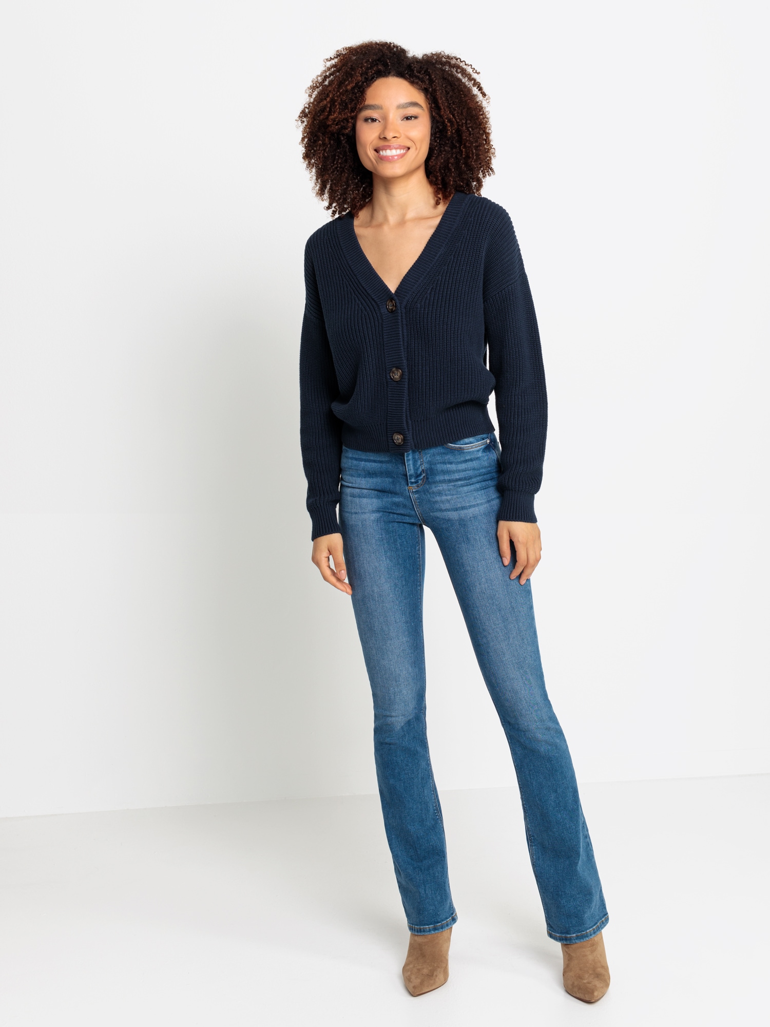 LASCANA Strickjacke, mit V-Neck