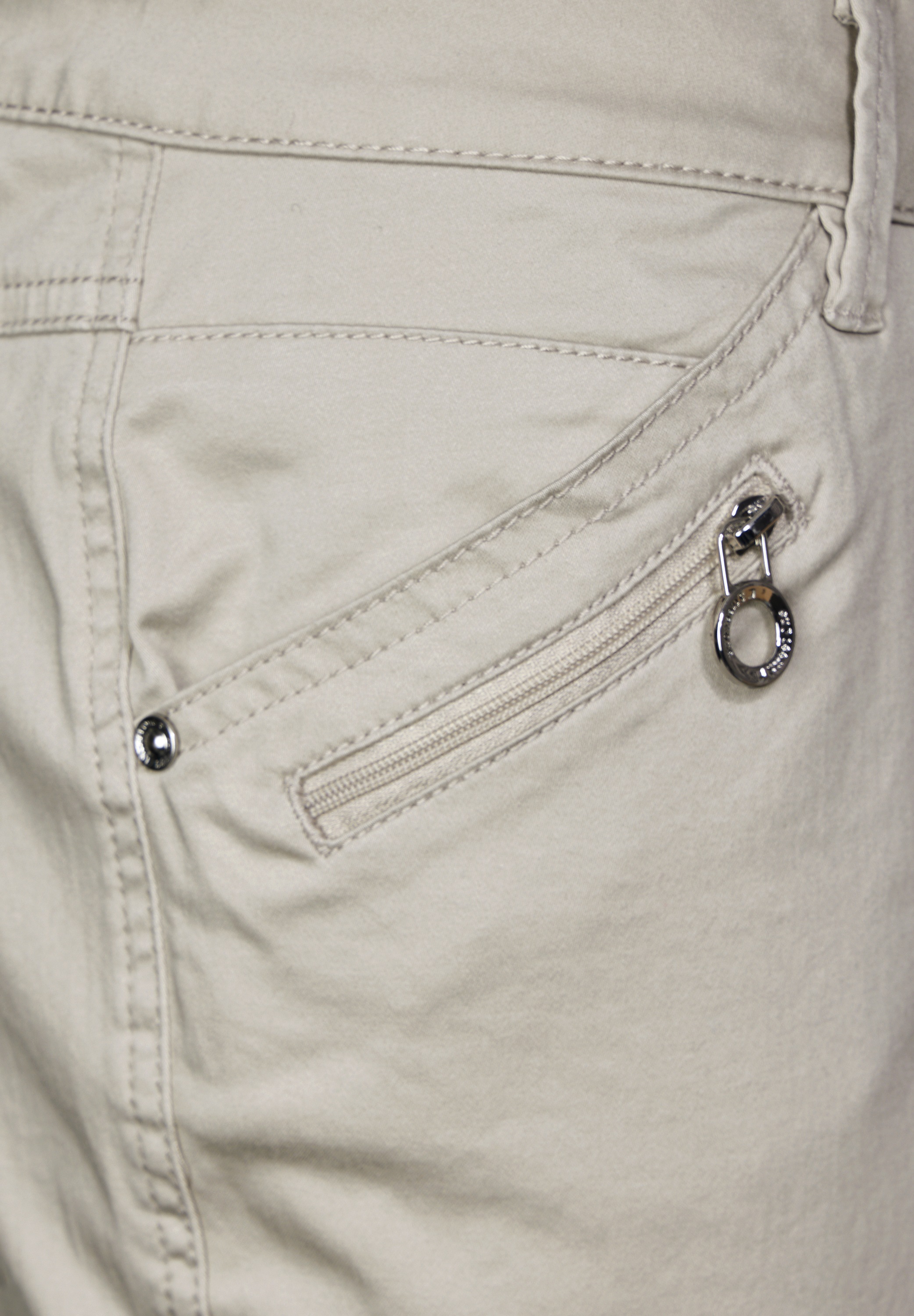 STREET ONE Röhrenhose, Middle Waist