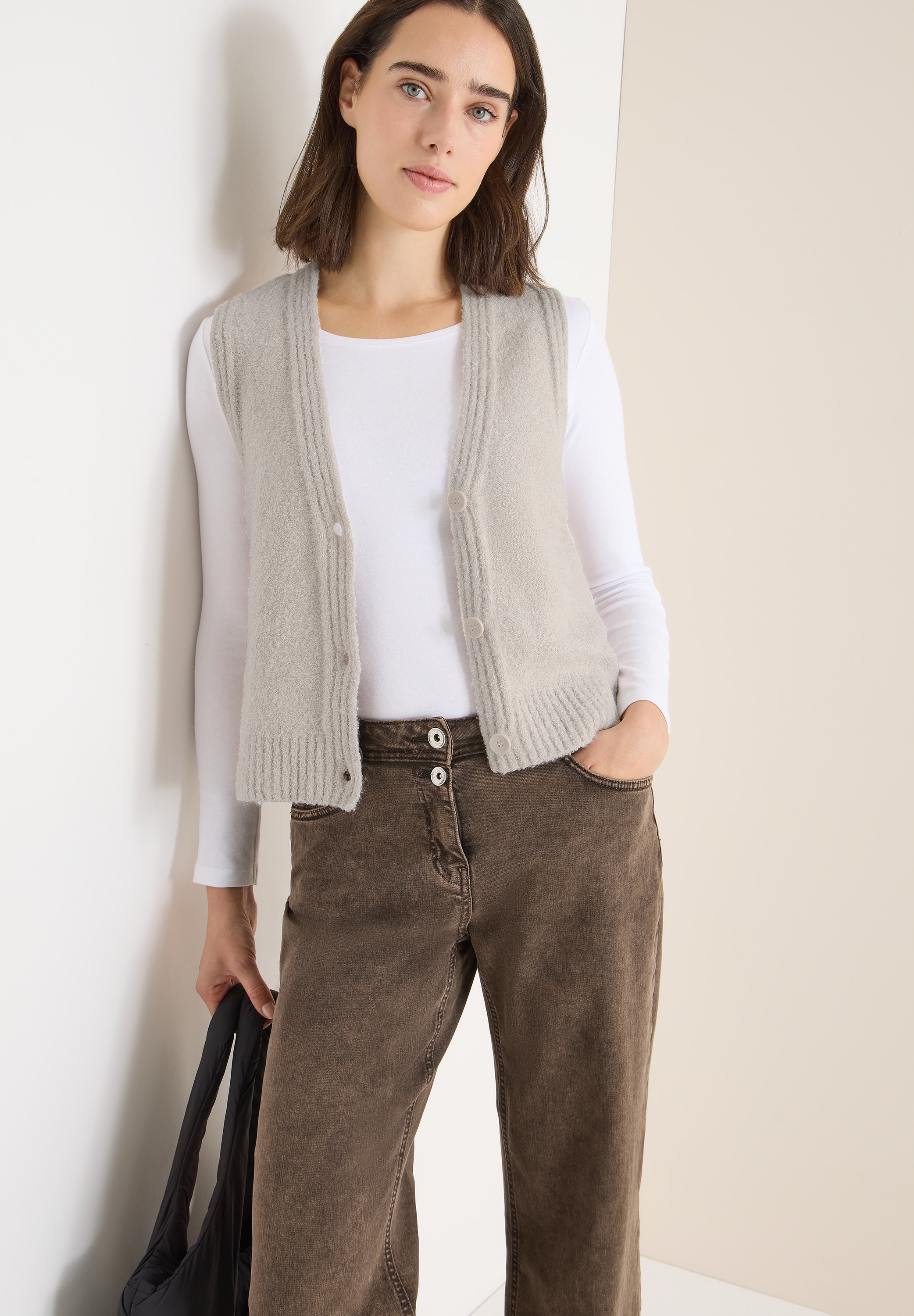 Cecil Strickweste mit Bouclé-Struktur und V-Ausschnitt