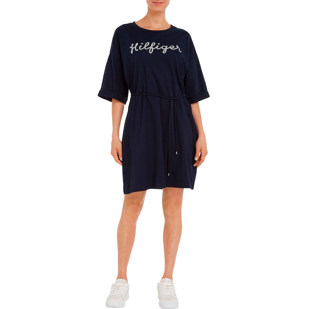 Tommy Hilfiger Curve Shirtkleid »CRV REG ROPE PRINT KNEE DRS SS«, (Set, 2 tlg., mit Bindegürtel), PLUS SIZE CURVE,mit Logodruck in Seil-Optik