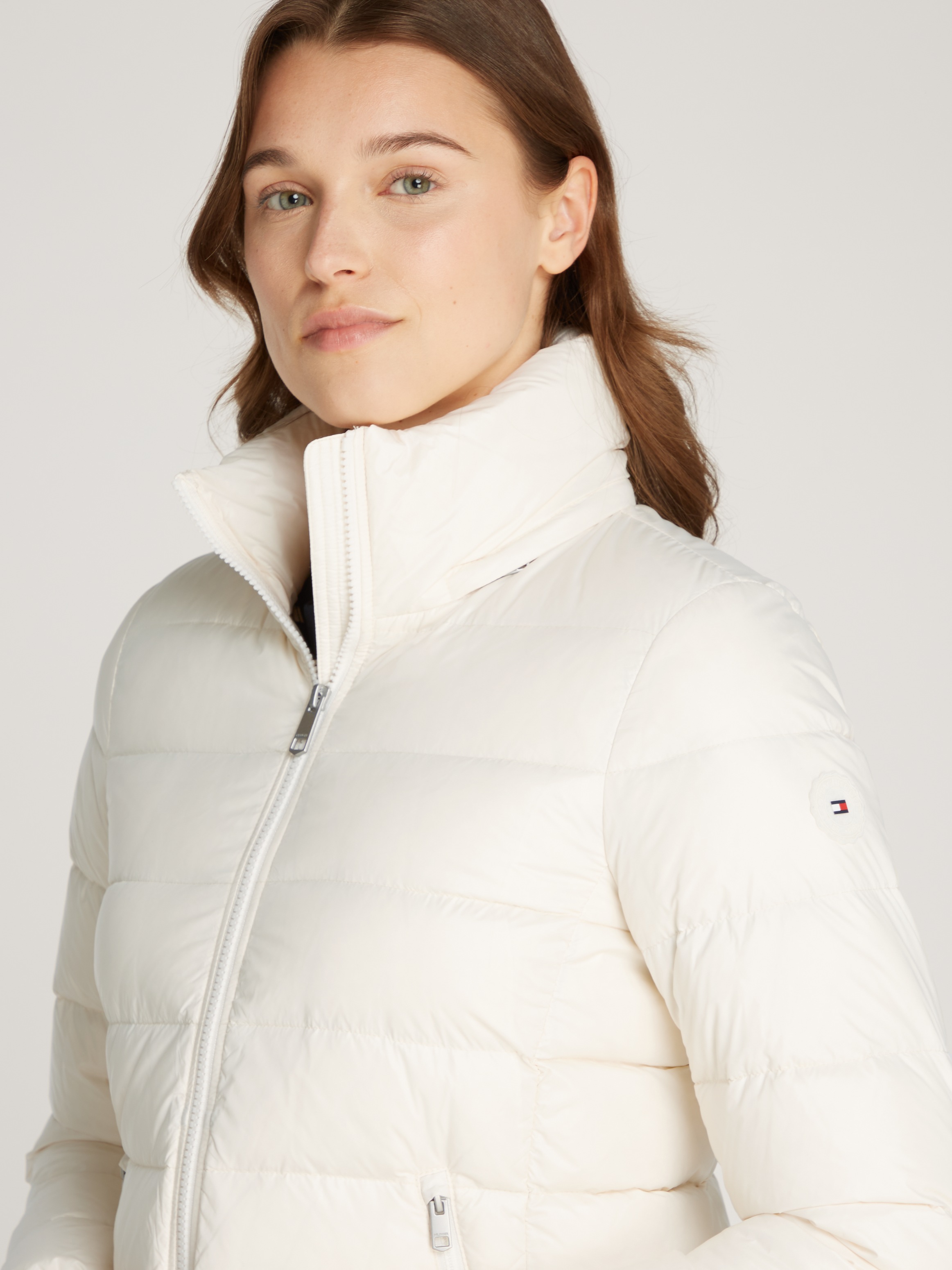 Tommy Hilfiger Steppjacke »LW DOWN FEMININE GLOSS JACKET«, mit leichter Wattierung