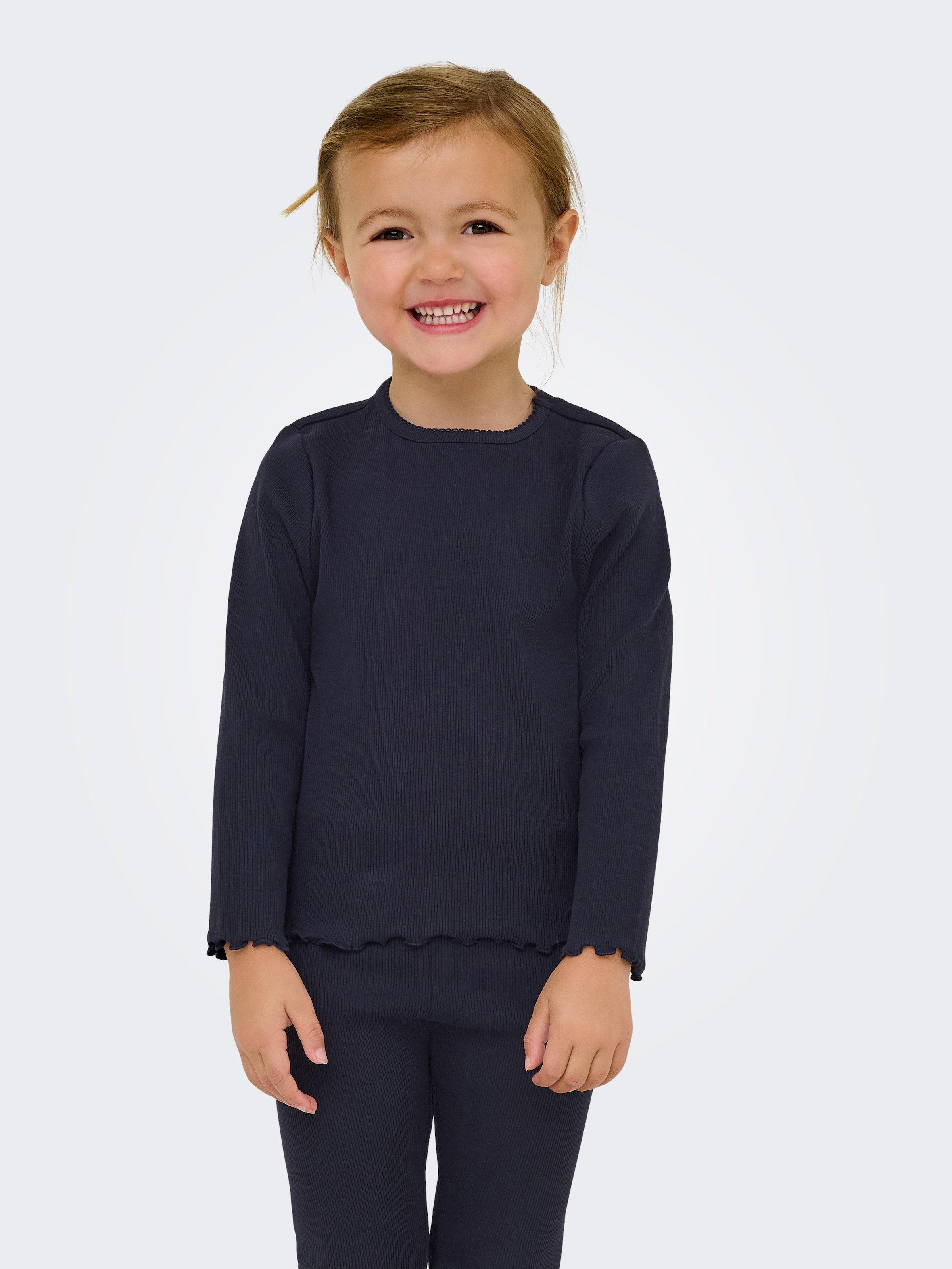KIDS ONLY Langarmshirt "KMGTRINNY SLD LS ONECK TOP JRS NOOS" aus Baumwollmischung, figurbetonte Passform, mit Jersey und Rippware