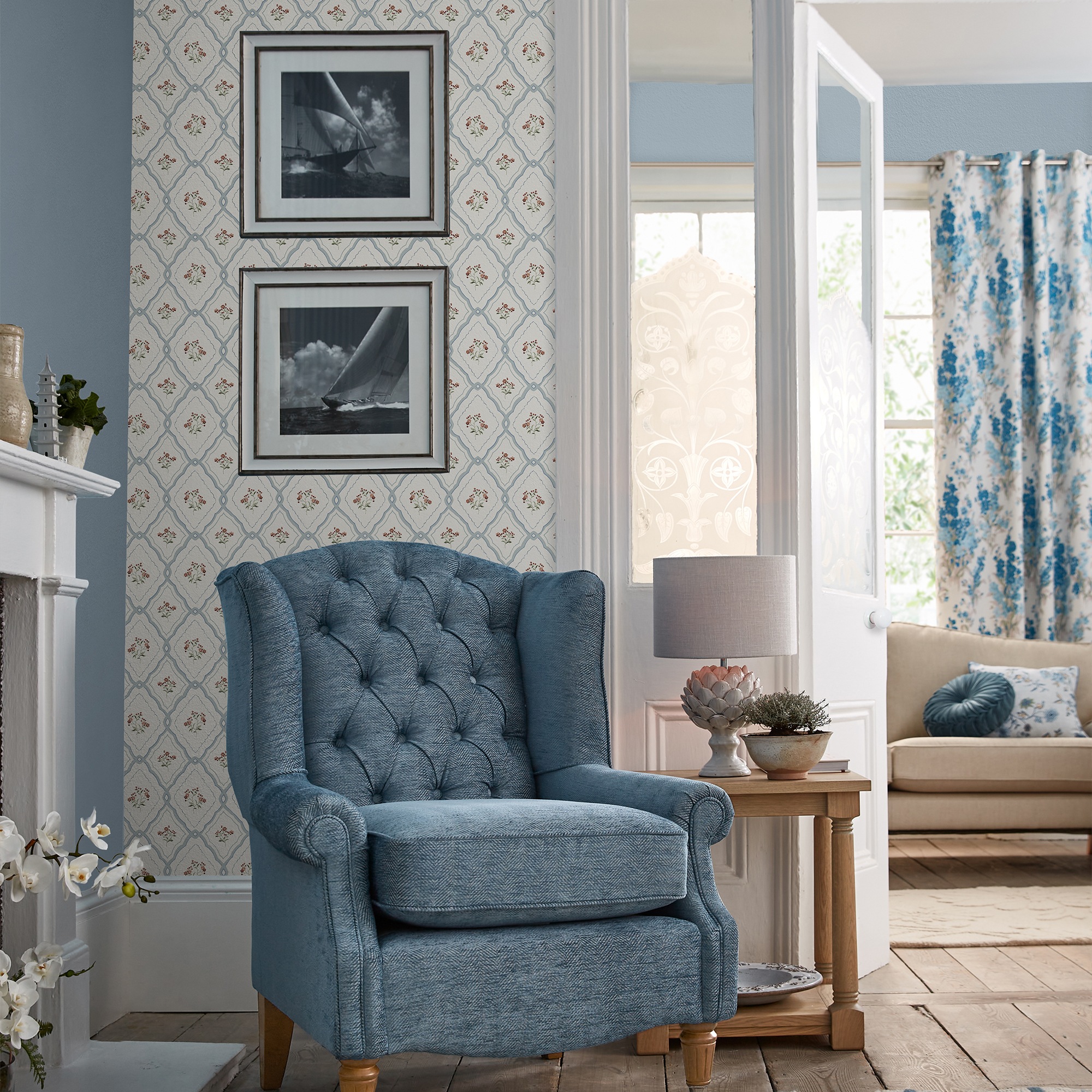 LAURA ASHLEY Vliestapete »Pinford Trellis«, geblümt, 10mx52cm (ca. 5m2)