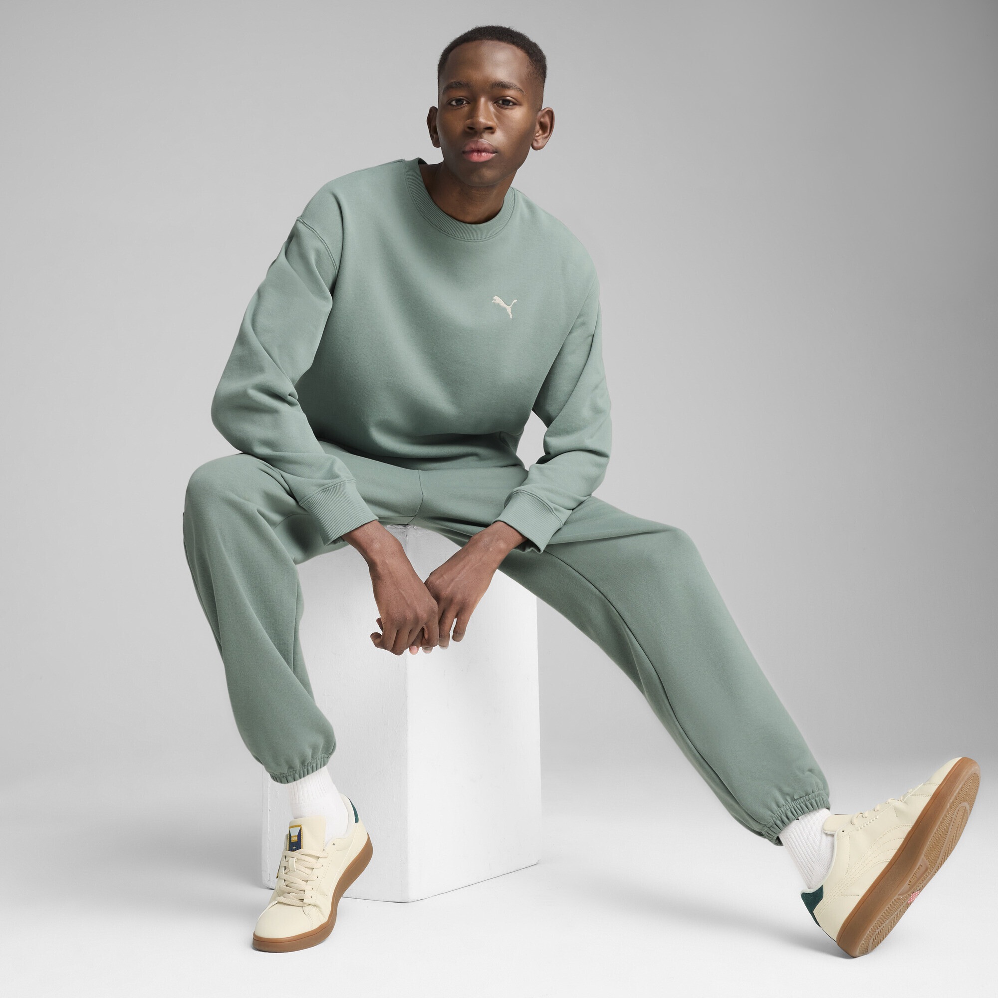 PUMA Sweatshirt »WARDROBE ESS Relaxed Rundhalsshirt Herren«
