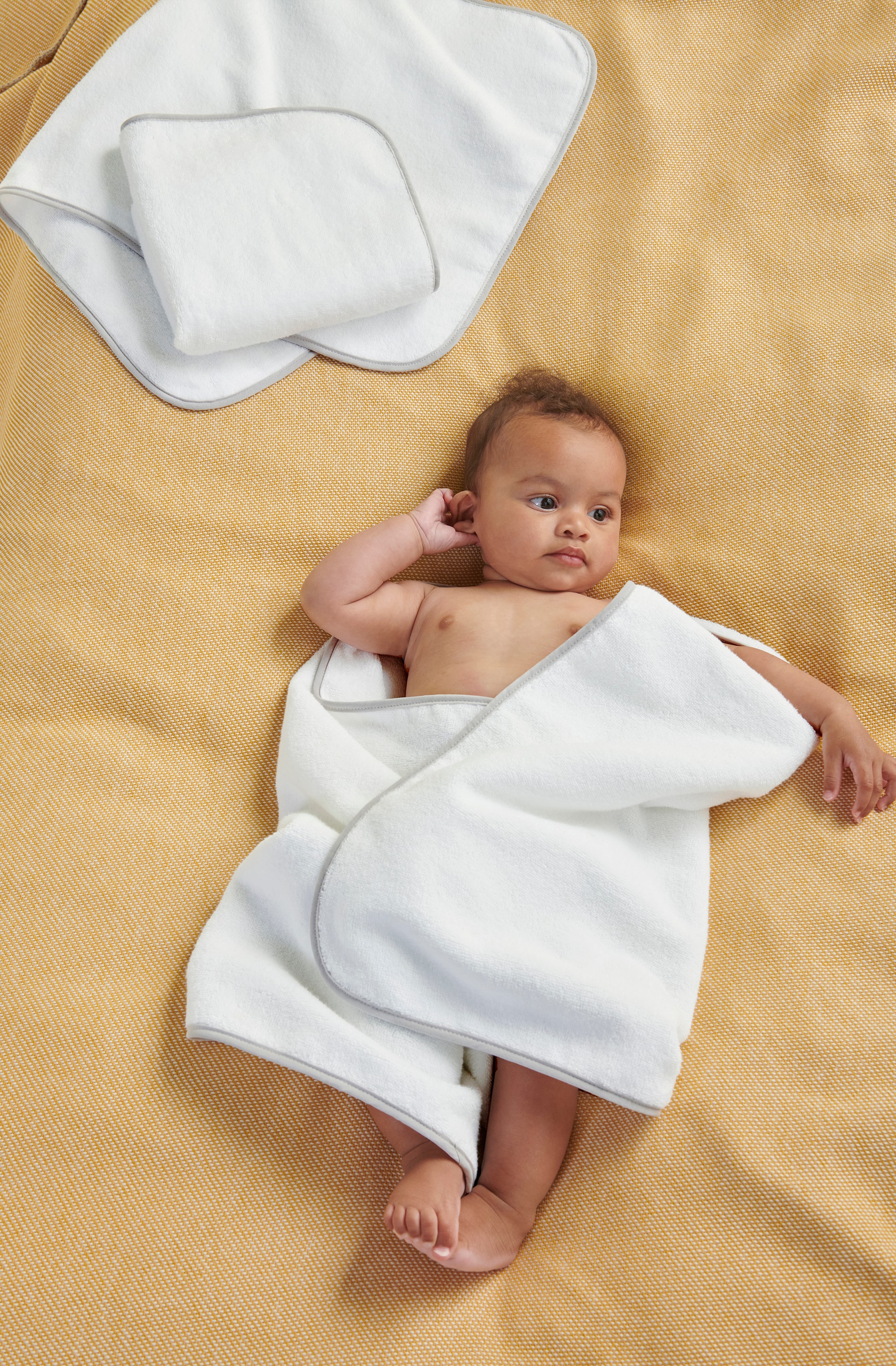 Christy Handtuch Set »Christy«, Set, 3 tlg., Walkfrottier, bestehend aus 2 Handtüchern (40x76 cm) und einem Handtuch (50x100 cm)