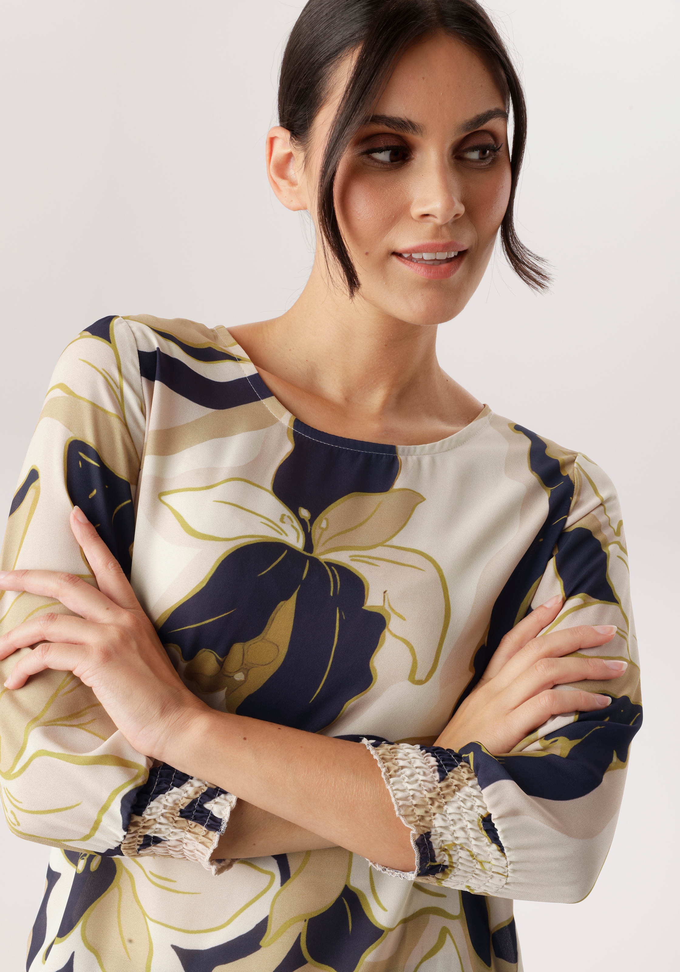 Aniston SELECTED Schlupfbluse mit Smokbündchen und allover Blumenmuster- NEUE  KOLLEKTION