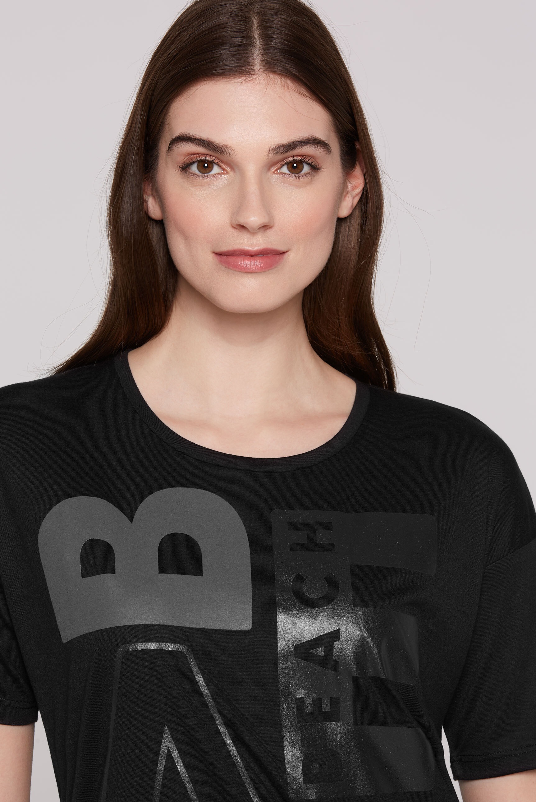 SOCCX Rundhalsshirt, mit längerer Rückenpartie