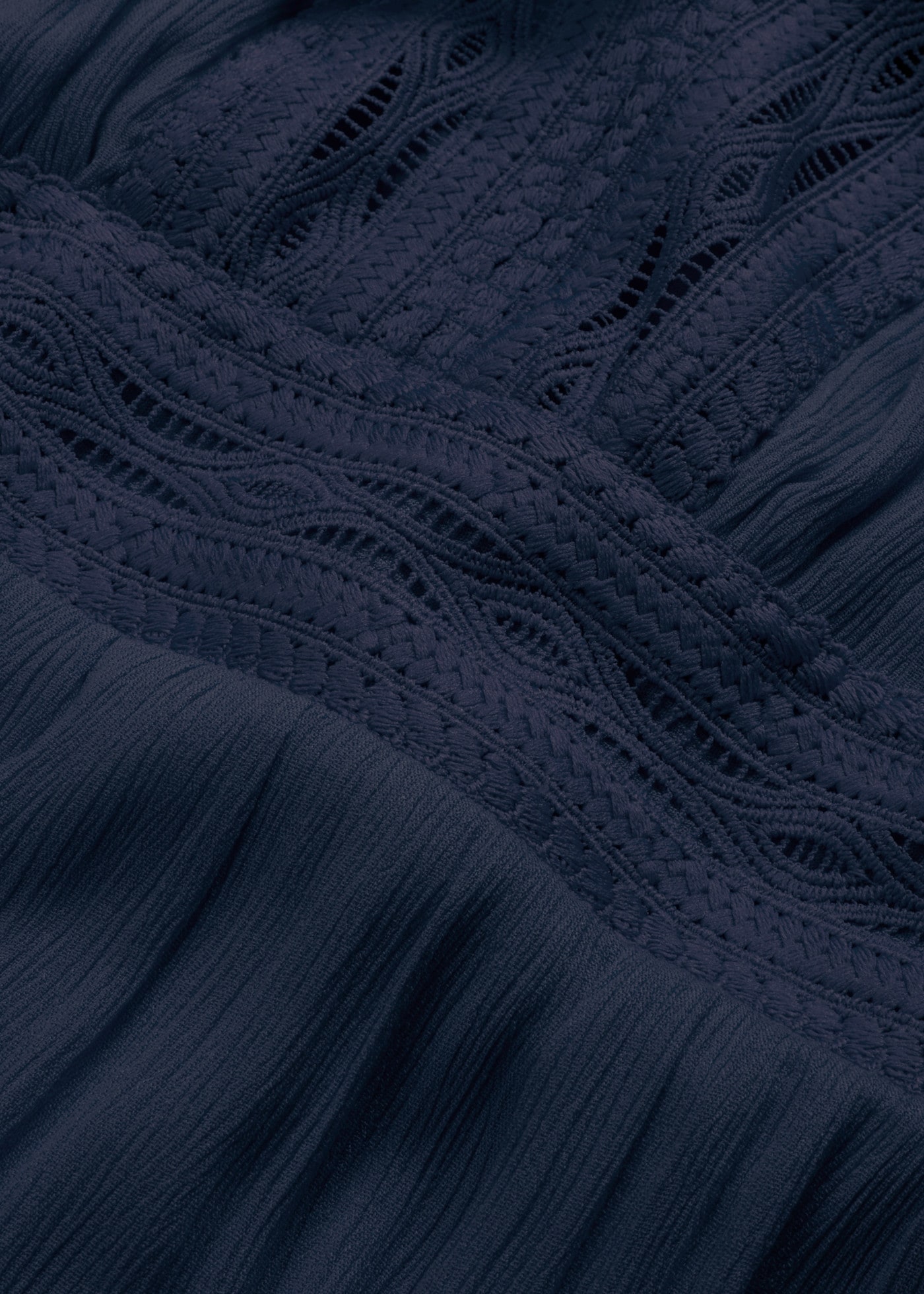 bonprix Maxikleid aus Viskose, mit gehäkelter Spitze, figurumspielende Passform