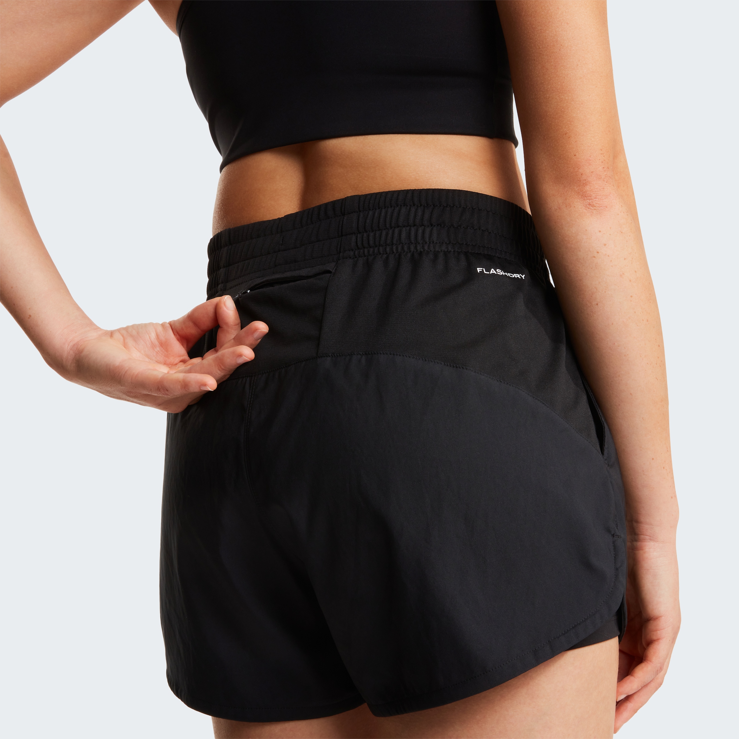 The North Face Trainingsshorts »W FLEX 2 IN 1 SHORT«  sportlicher Stil, für Fitness und sportliche Aktivitäten