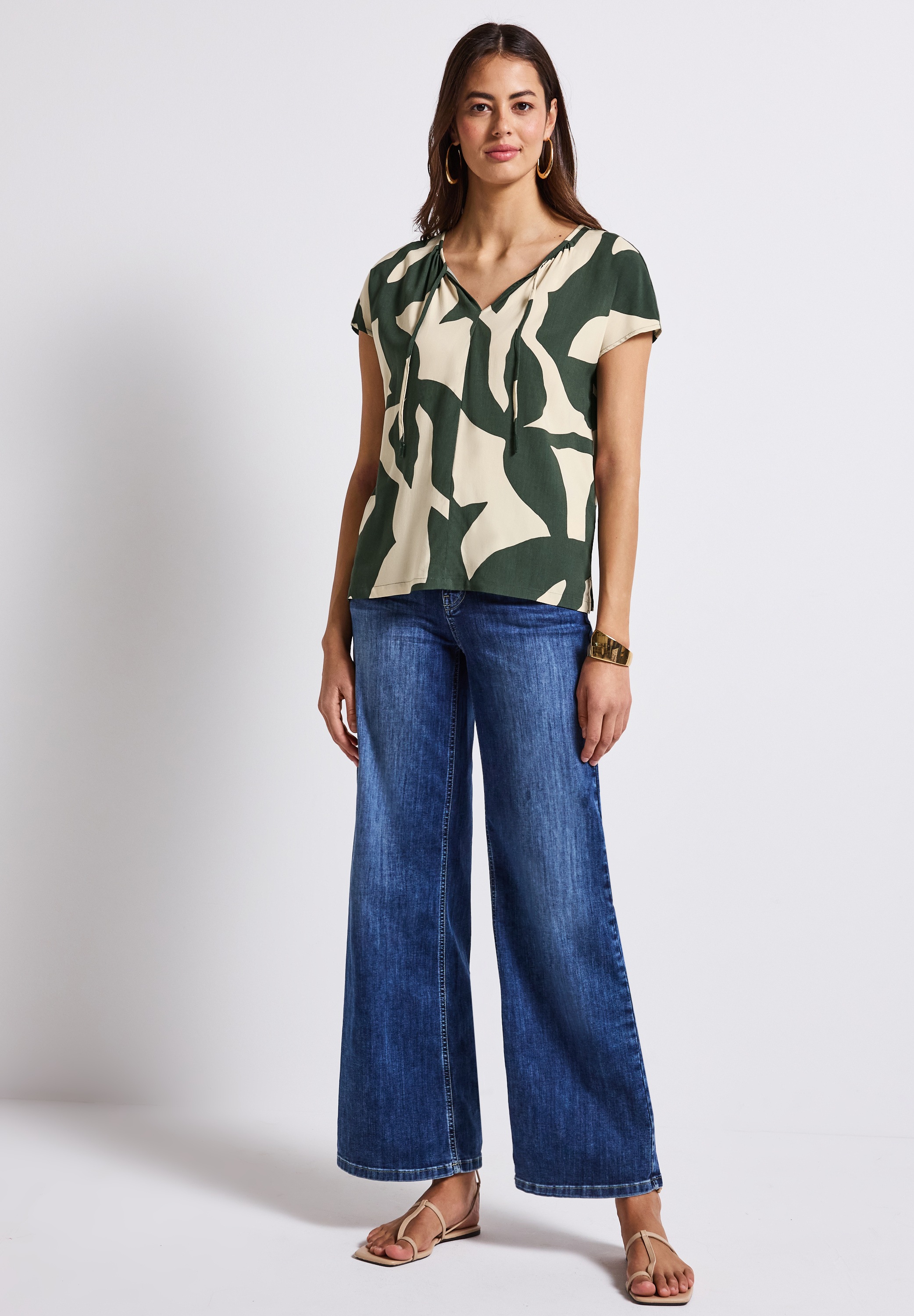 Print-Shirt STREET ONE, Damen, Gr. 36, grün (mid grün), Stoff, Vorderseite: 100% Viskose; Rückseite: 95% Viskose, 5% Elasthan, bedruckt, normal normal, Rundhals, abgesteppt, Shirts, aus elastischem Materialmix 2