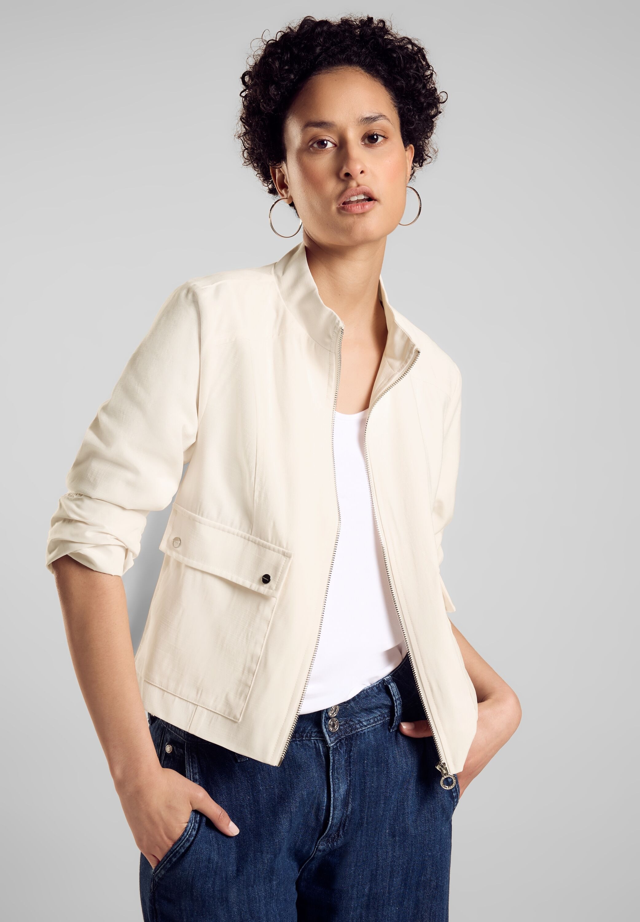 STREET ONE Kurzjacke be Kapuze su aufgenähten kiš...