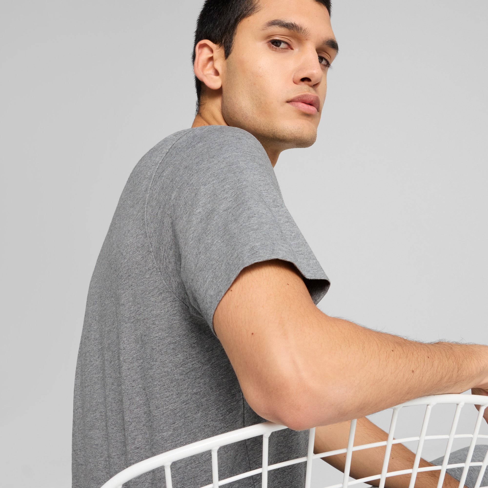 PUMA T-Shirt »ESS NO. 1 LOGO TEE«, Basic Herren T-Shirt mit Logo