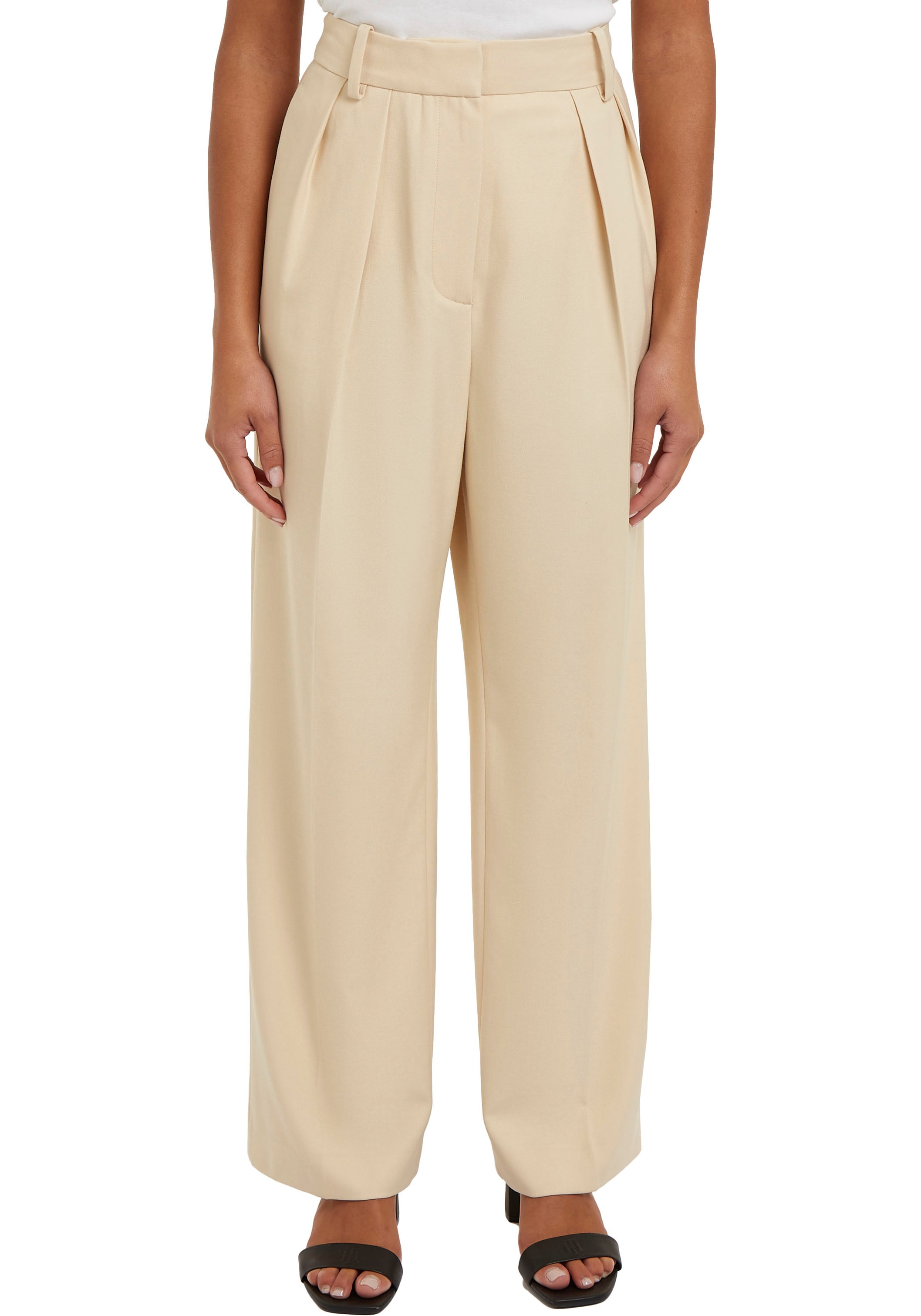 Tommy Hilfiger Webhose »MD CORE RELAXED STRAIGHT PANT«  mit Logostickerei auf der Rückseite