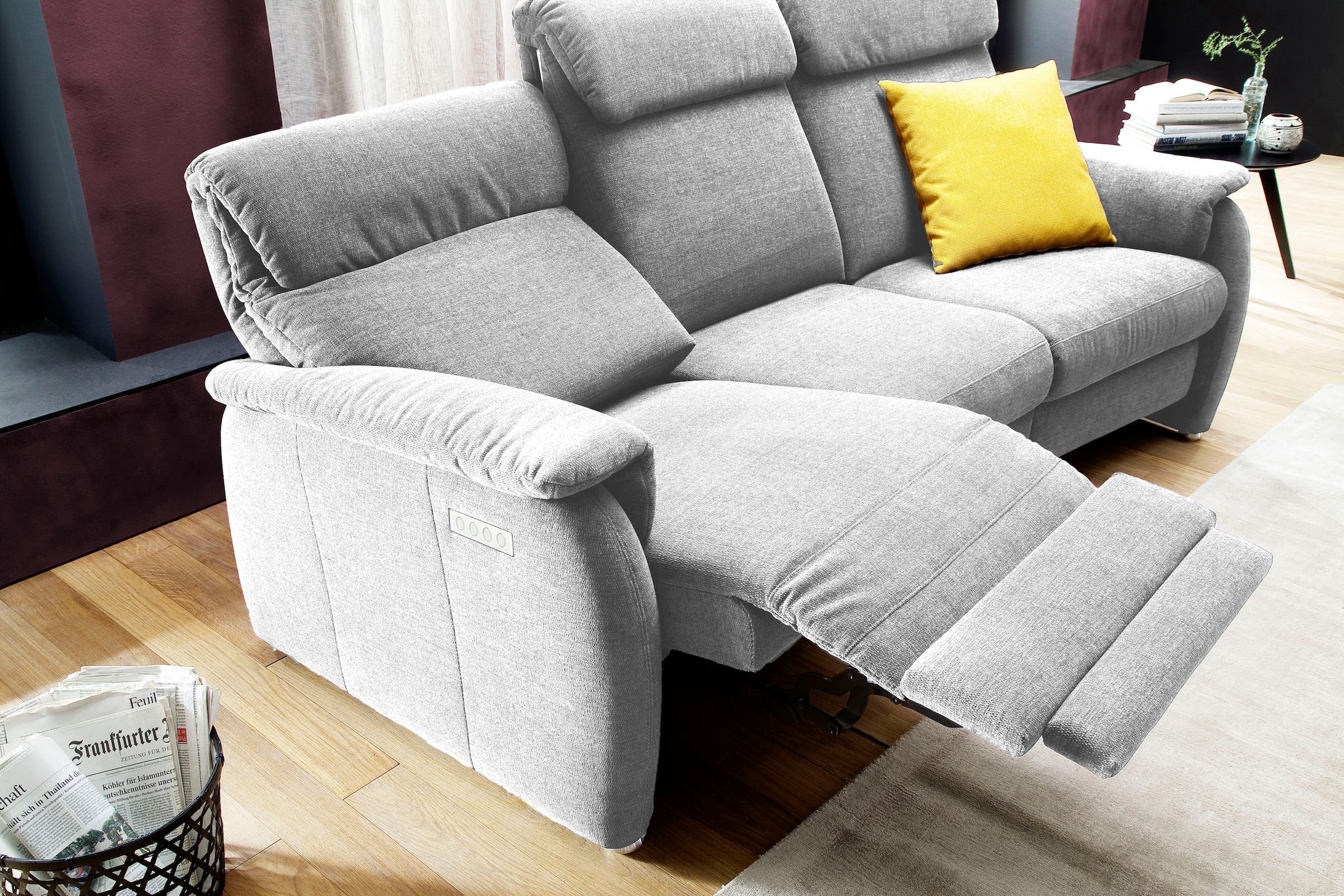 Home affaire Sofa »Turin«, mit motorischer Relaxfunktion, Tisch, Leuchte + USB-Ladestation
