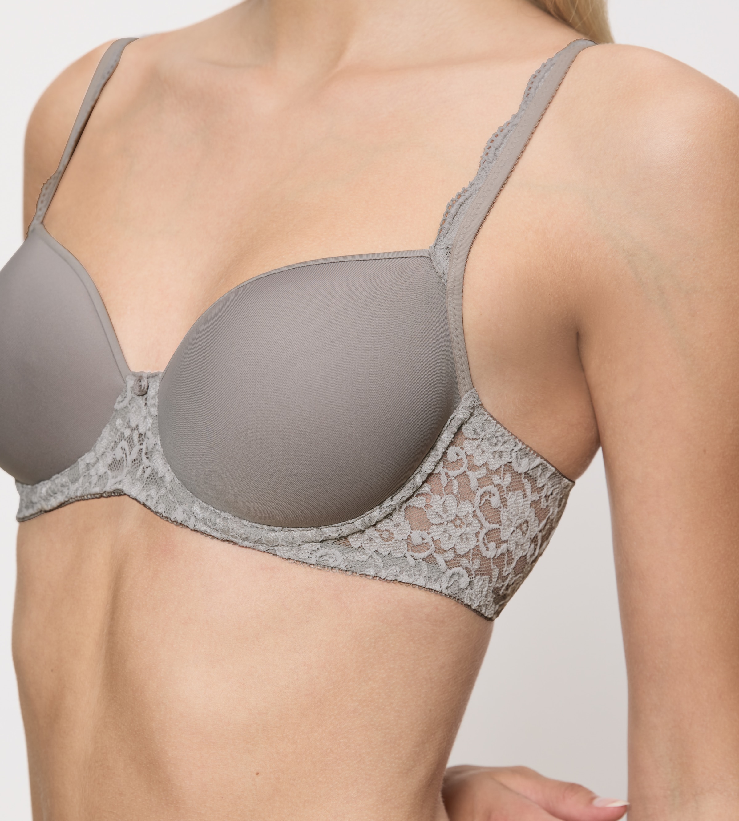 Triumph T-Shirt-BH »Amourette« Stretch-Spitze, glatte Cups, atmungsaktiv, leicht, feminin