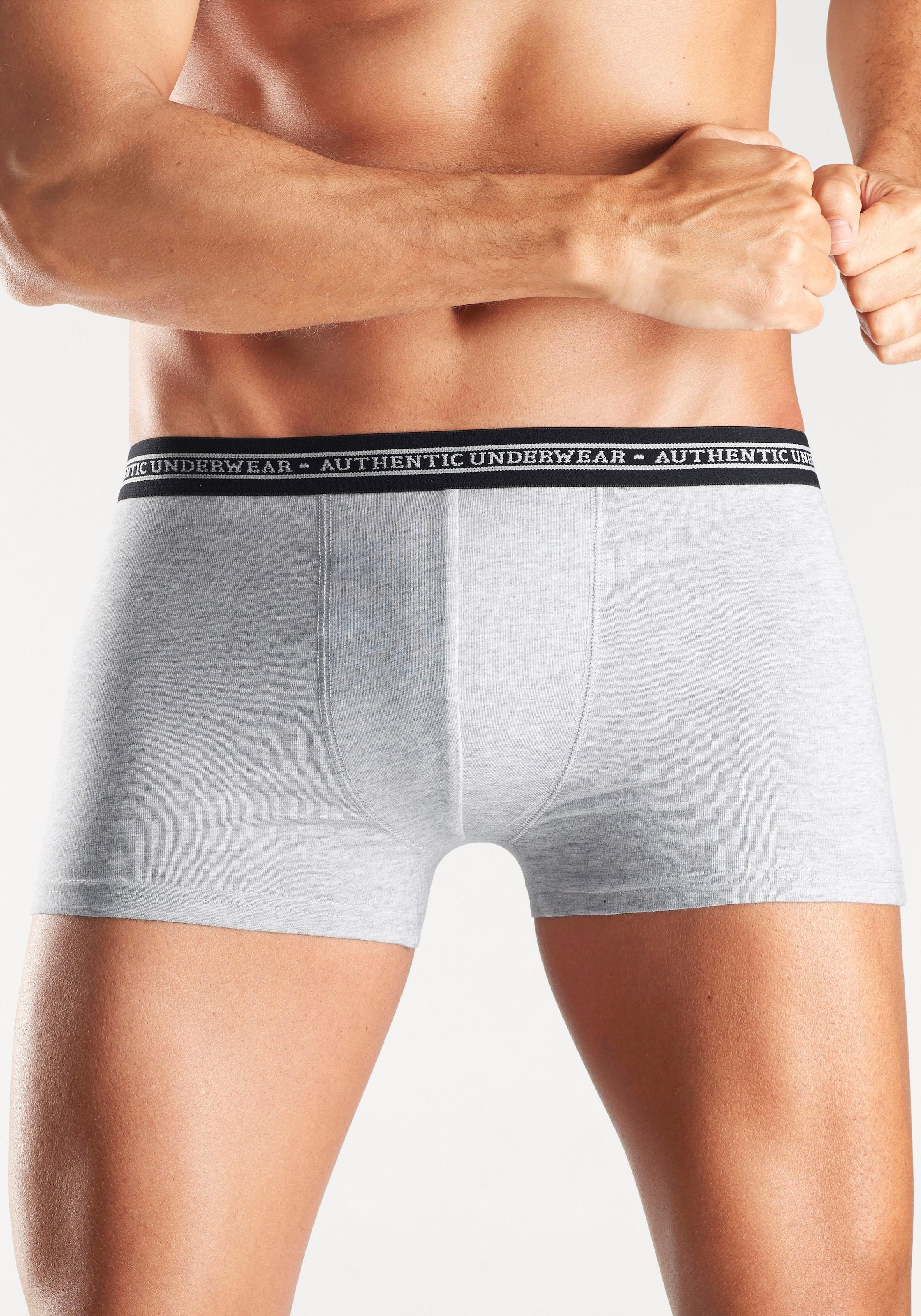 AUTHENTIC UNDERWEAR Boxer »Boxershorts für Herren«, (Packung, 4 St.), schwarzer Webbund mit Logoschriftzug