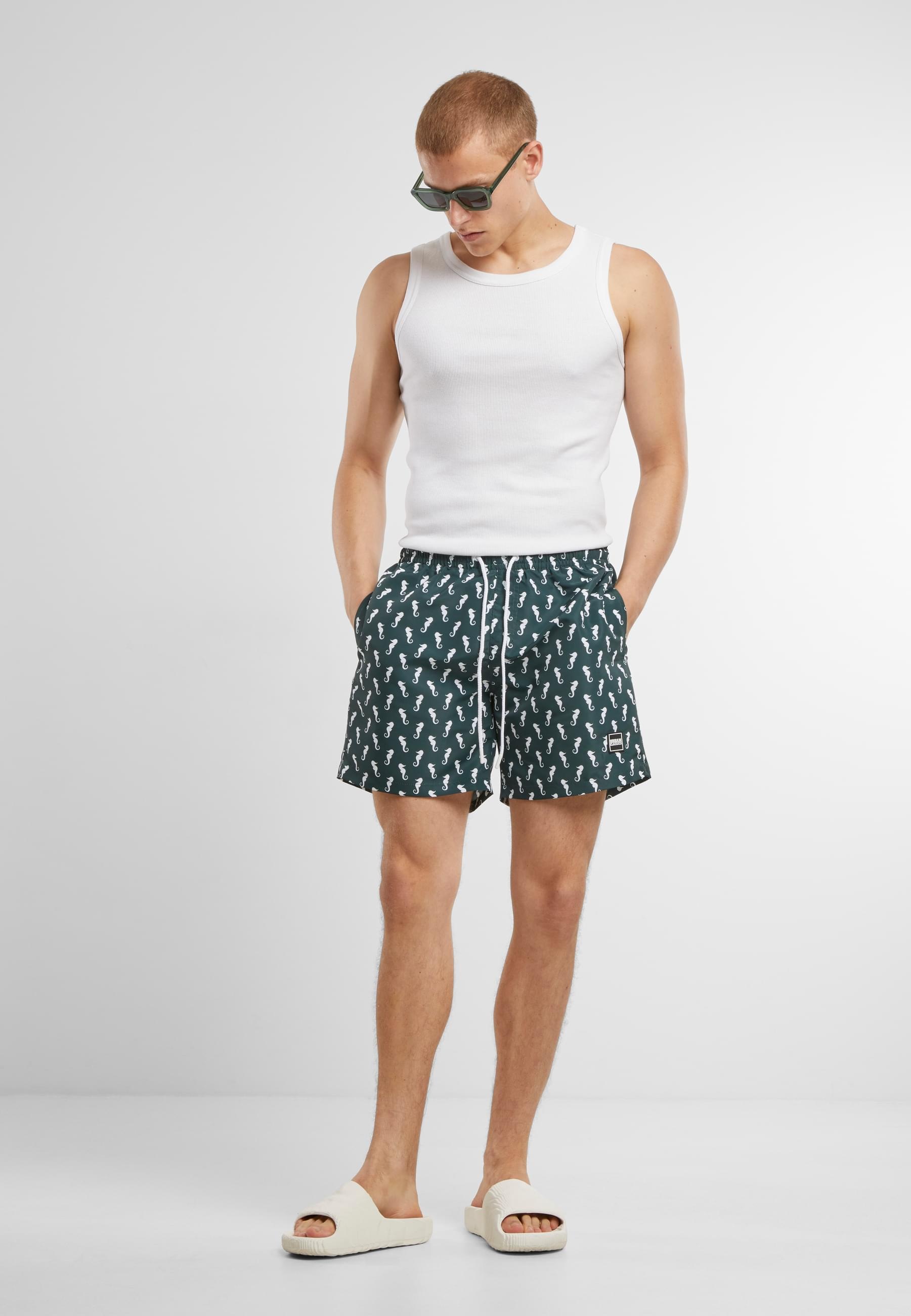 URBAN CLASSICS Badeshorts »Urban Classics Herren Pattern Swim Shorts«