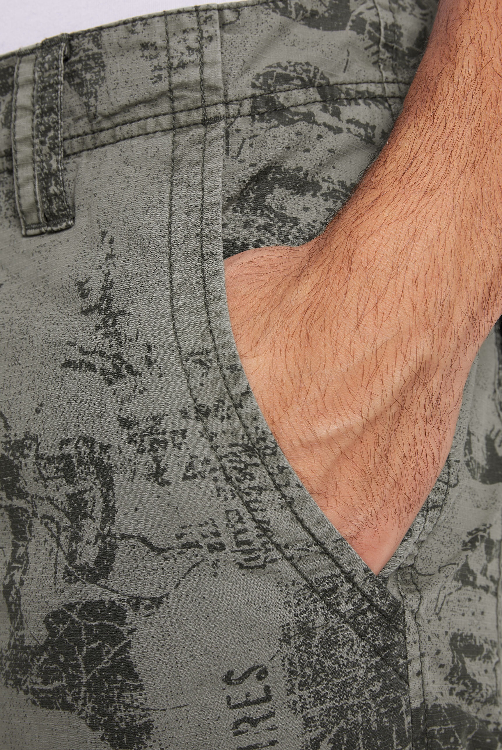 CAMP DAVID Cargoshorts, mit Bindeband am Saum