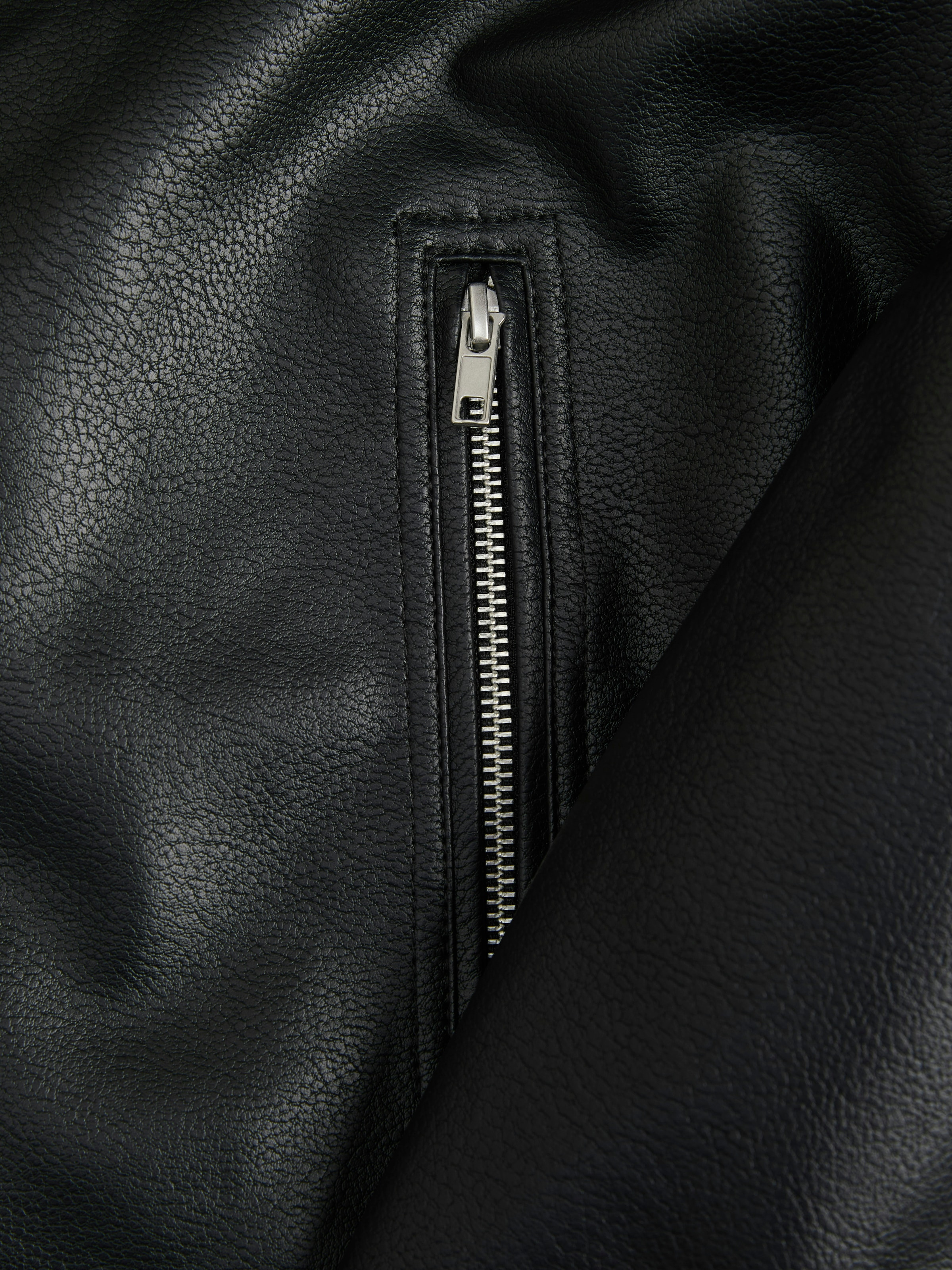 Jack & Jones Bikerjacke »JJECASABLANCA PU JACKET NOOS«, ohne Kapuze, mit Fronttaschen