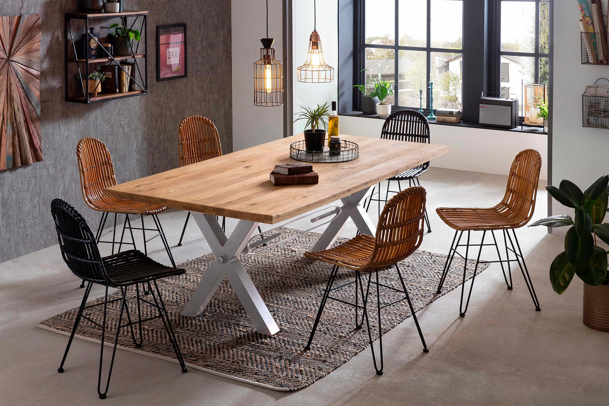 SIT Esstisch "Gent Wildeiche Massivholz mit X-Gestell aus Metall, Industrial" Robustes X-Gestell aus Metall für hohe Stabilität