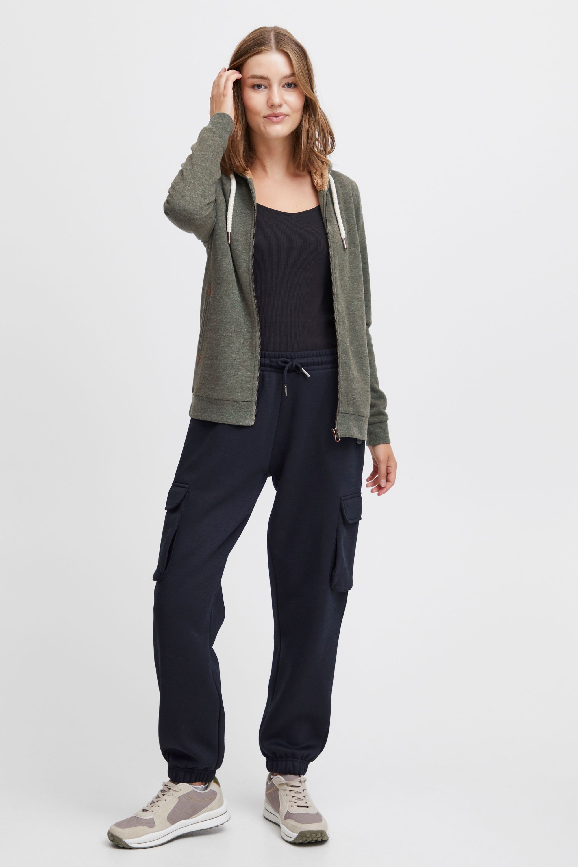 OXMO Sweatjacke »Sweatjacke OXVicky«