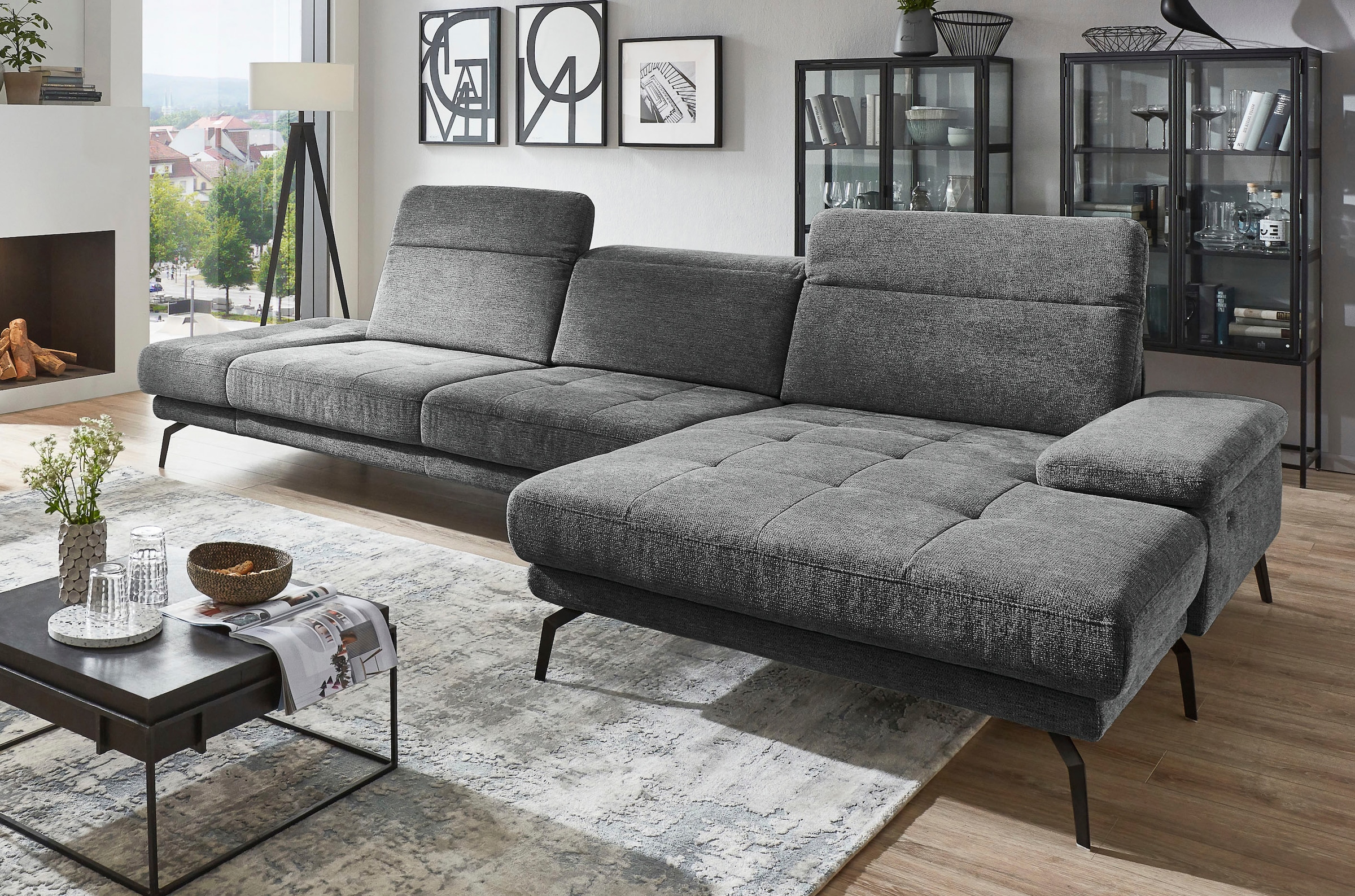 Die PlanBar Ecksofa "MP-IN20126 L-Form mit Kaltschaum-Polsterung" mit Kopfteilverstellung, optional Sitztiefen- & Armteilverstellung