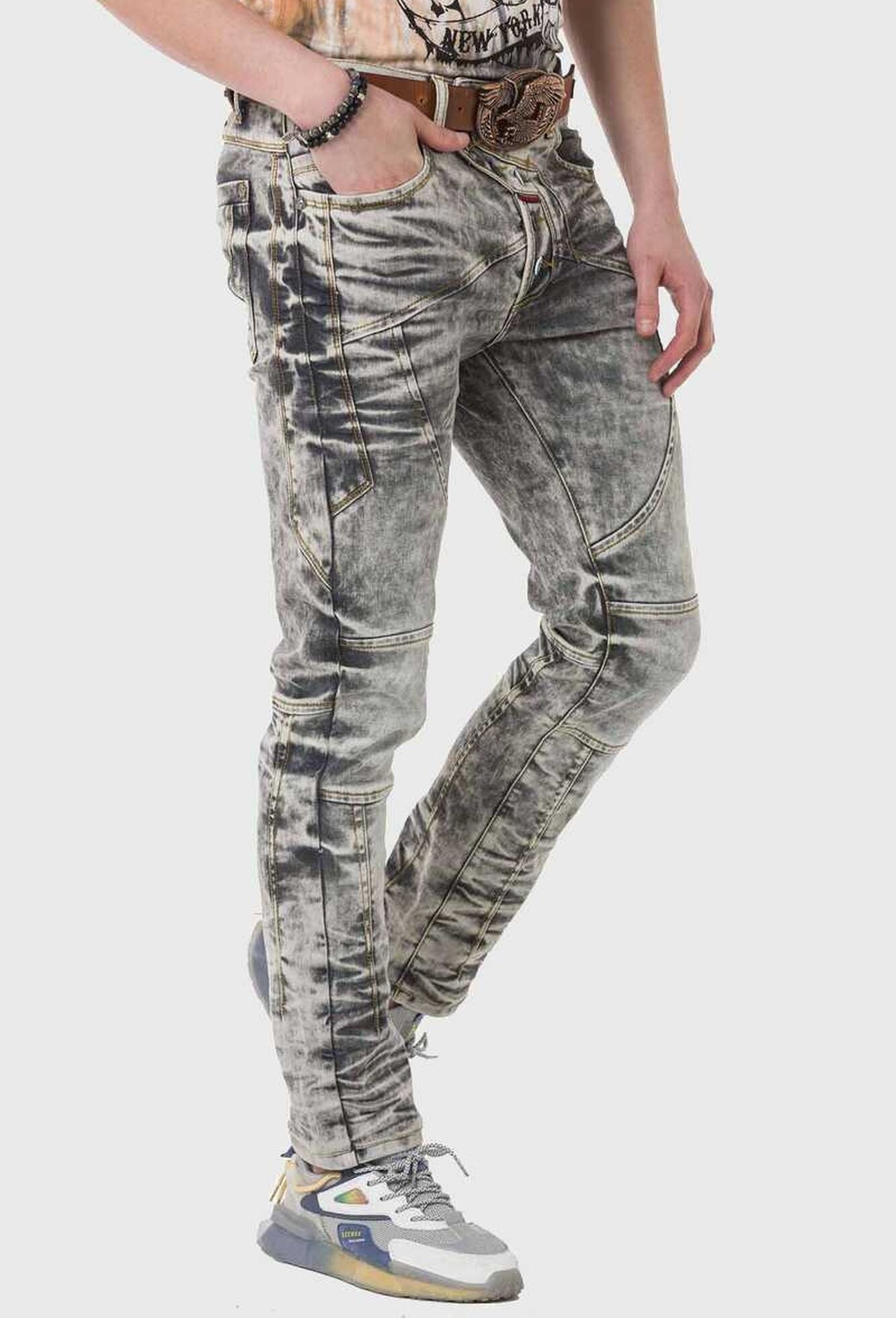 Cipo & Baxx 5-Pocket-Jeans »Cipo & Baxx Jeans« mit markantem Design